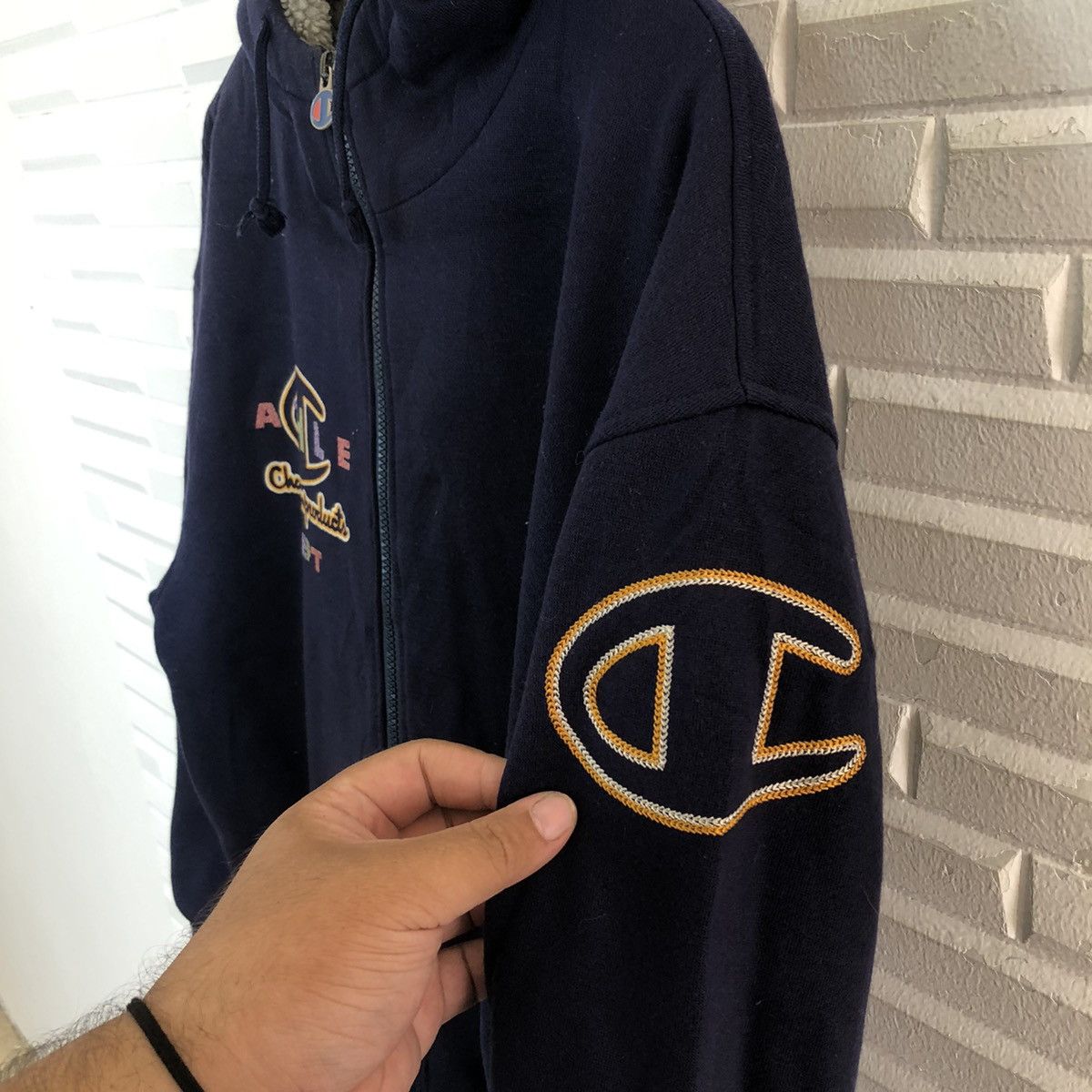 Champion VINTAGE HOODIE CHAMPION USA BIG LOGO STREETFASHION DESIGN Size US L / EU 52-54 / 3 - 8 Thumbnail