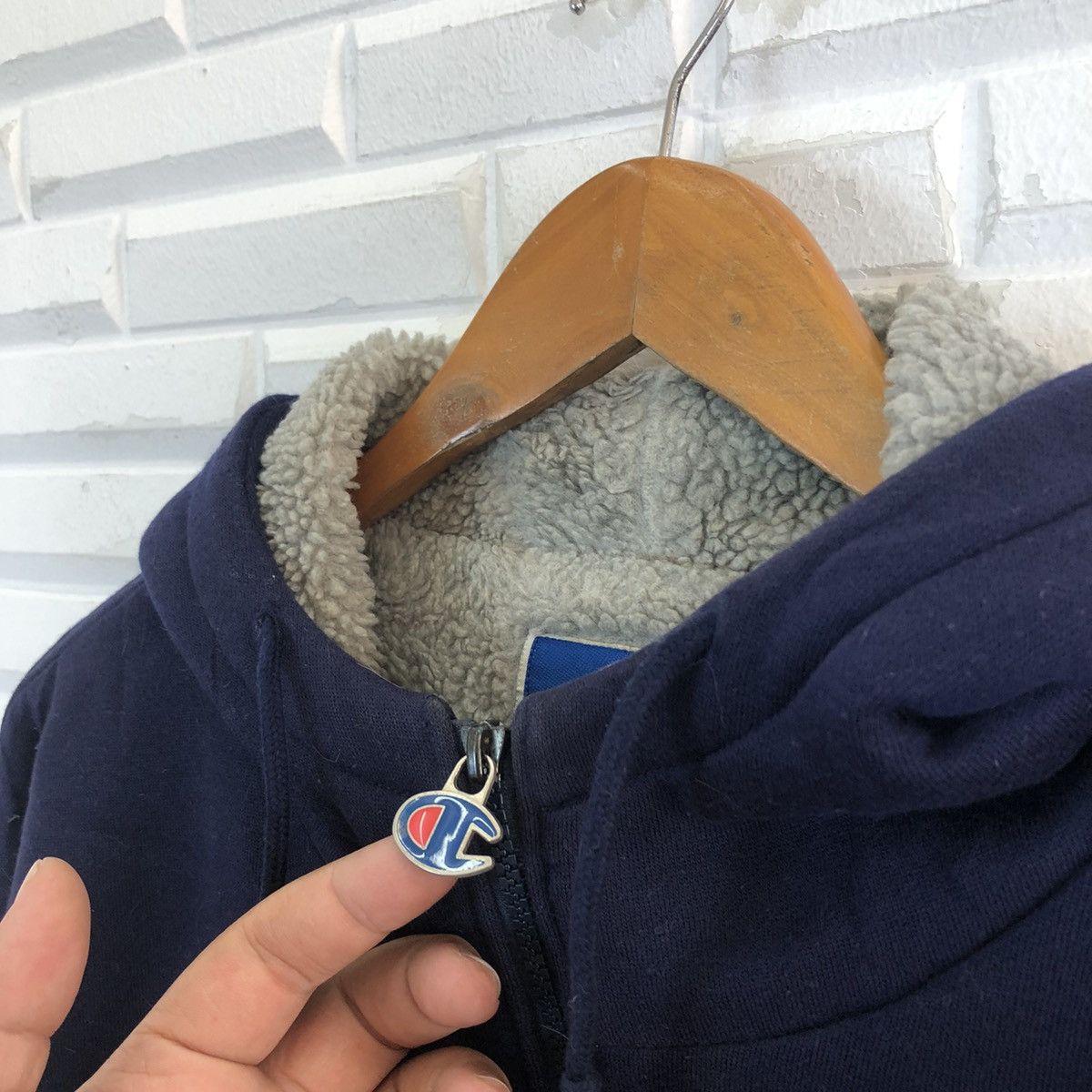 Champion VINTAGE HOODIE CHAMPION USA BIG LOGO STREETFASHION DESIGN Size US L / EU 52-54 / 3 - 10 Thumbnail