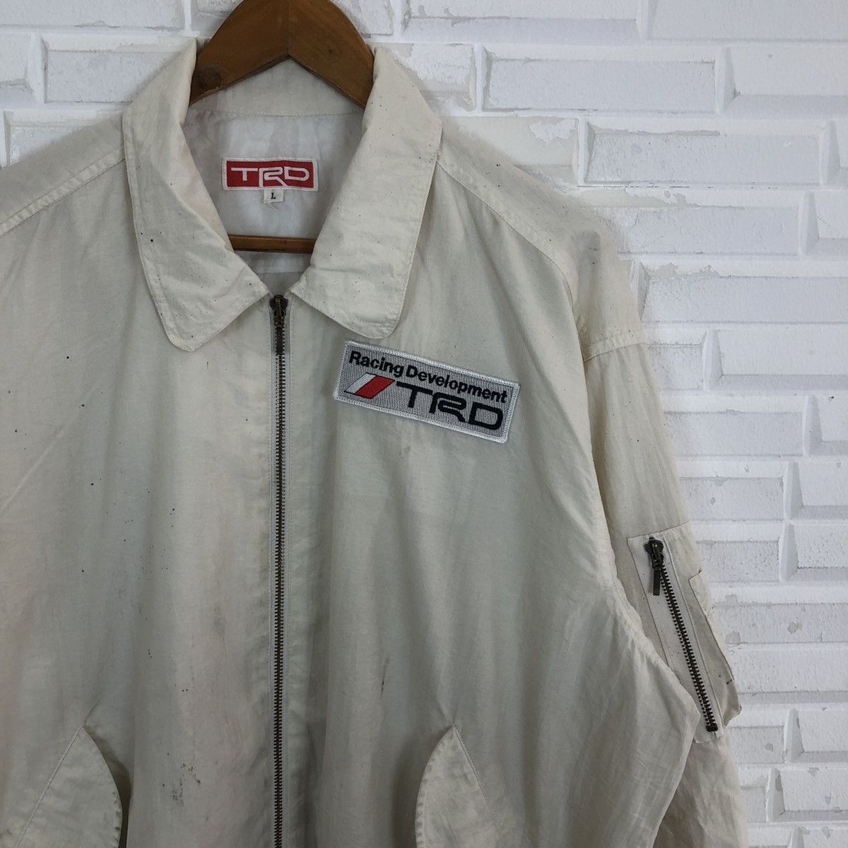 Japanese Brand RARE VINTAGE TOYOTA TRD BIG LOGO BOMBER JACKET Size US L / EU 52-54 / 3 - 4 Thumbnail