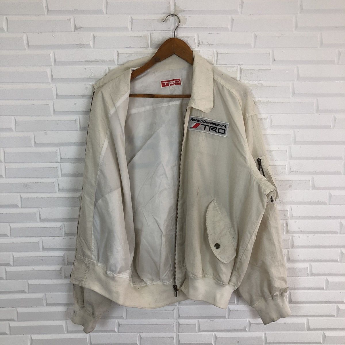 Japanese Brand RARE VINTAGE TOYOTA TRD BIG LOGO BOMBER JACKET Size US L / EU 52-54 / 3 - 13 Thumbnail