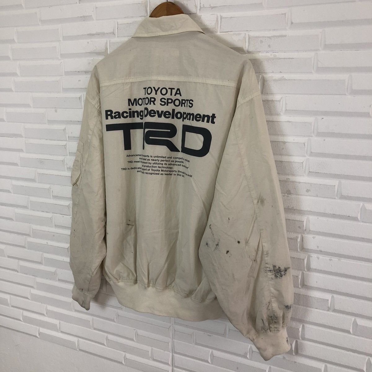 Japanese Brand RARE VINTAGE TOYOTA TRD BIG LOGO BOMBER JACKET Size US L / EU 52-54 / 3 - 9 Thumbnail