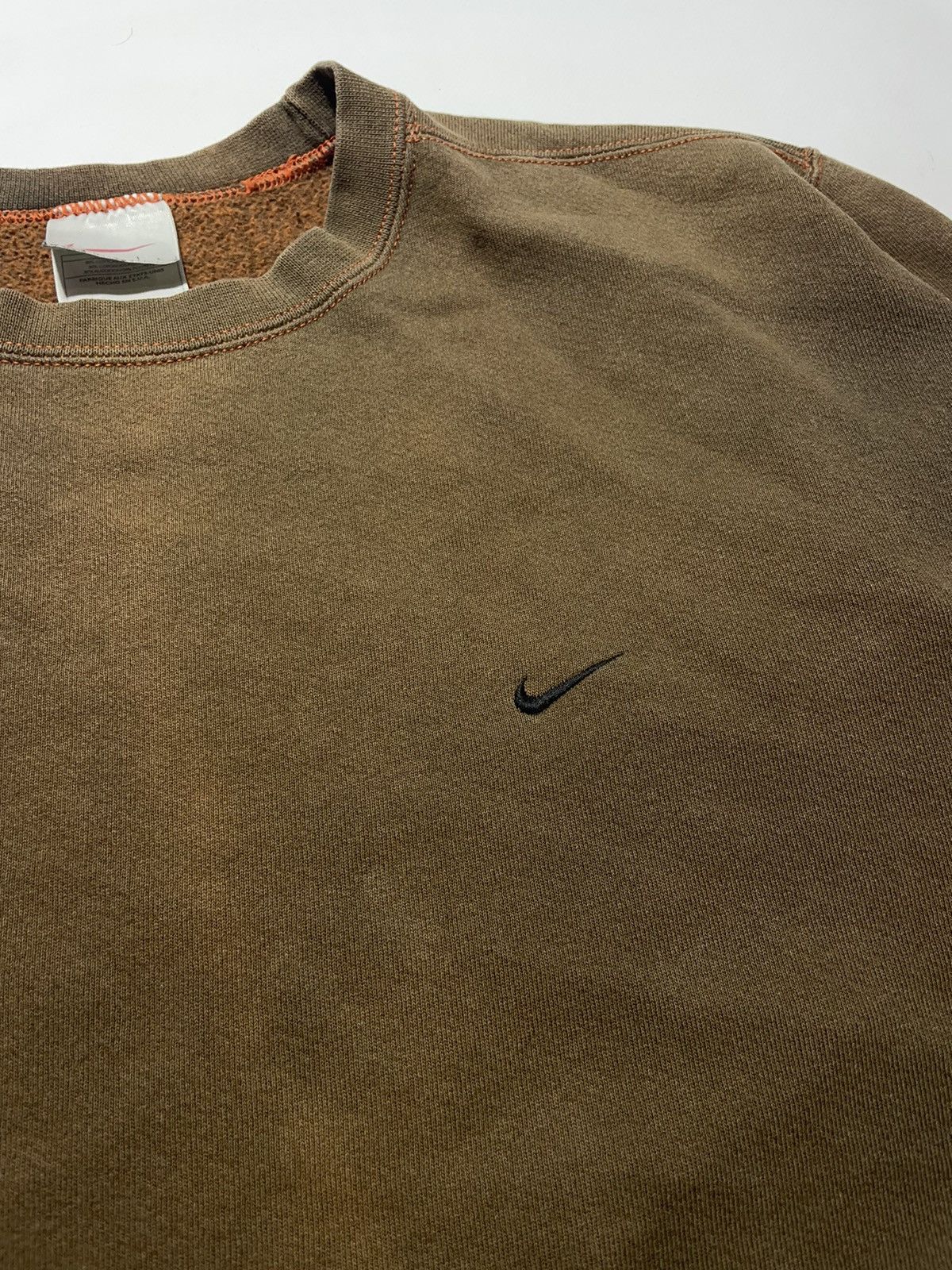 Vintage Vintage Nike Mini Logo Sweatshirt Size US L / EU 52-54 / 3 - 3 Thumbnail