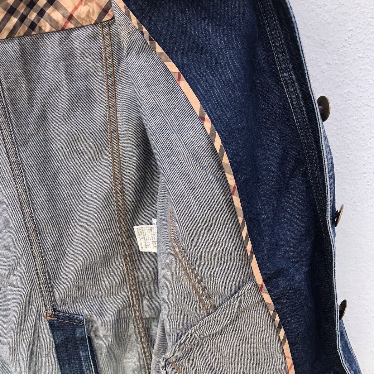Burberry DISTRESSED DENIM JACKET BURBERRY NOVA CHECK DESIGN Size US S / EU 44-46 / 1 - 15 Thumbnail