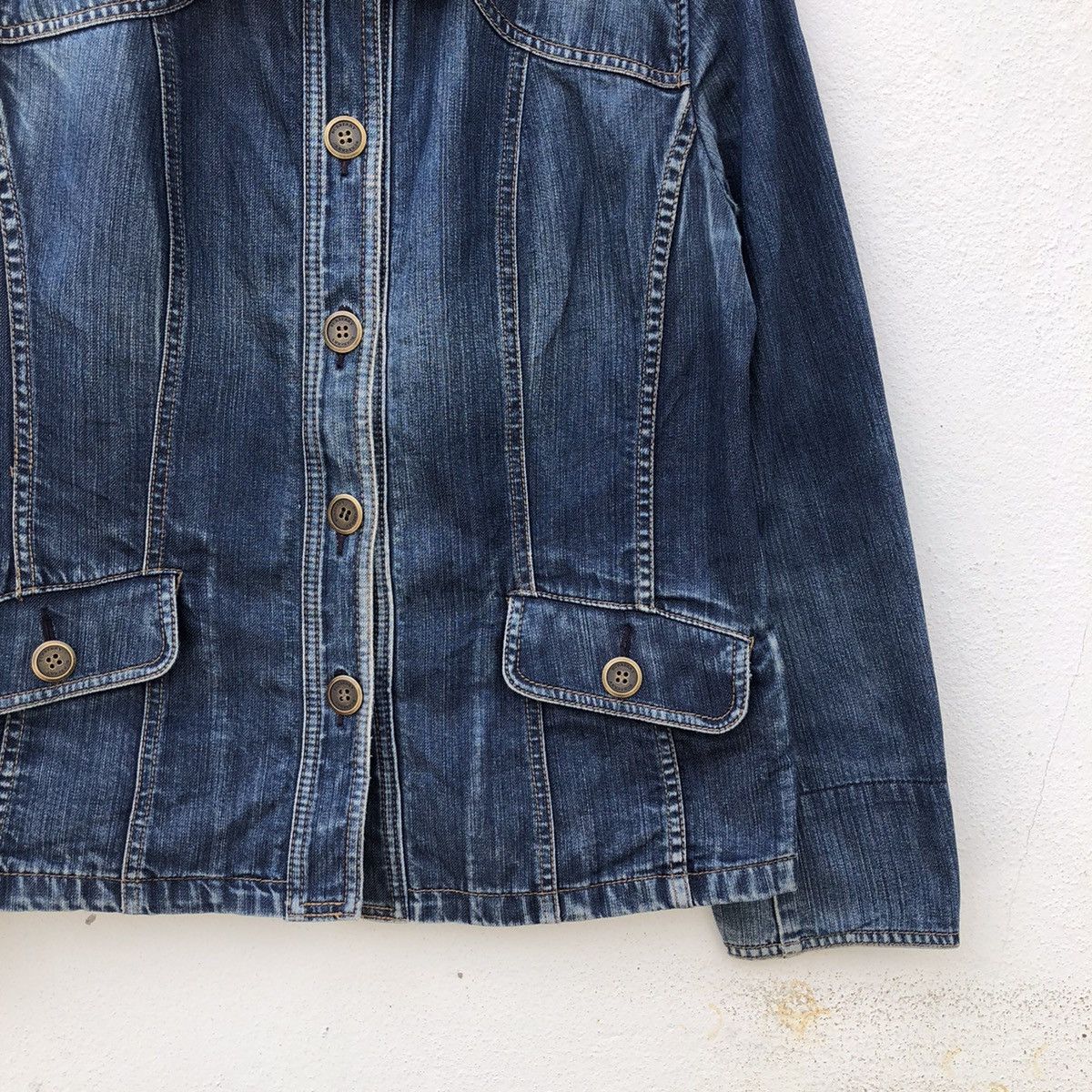 Burberry DISTRESSED DENIM JACKET BURBERRY NOVA CHECK DESIGN Size US S / EU 44-46 / 1 - 5 Thumbnail