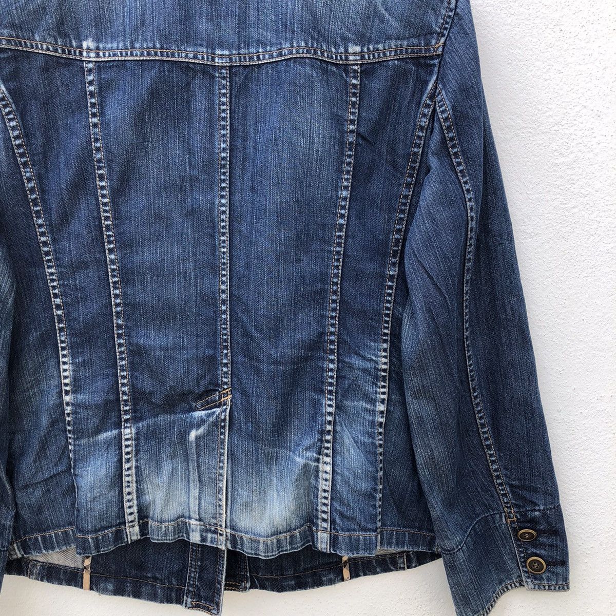 Burberry DISTRESSED DENIM JACKET BURBERRY NOVA CHECK DESIGN Size US S / EU 44-46 / 1 - 9 Thumbnail