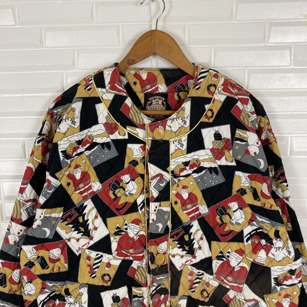 Japanese Brand 🔥LAST PRICE🔥 Santa Claus Fullprint Quilted Mens Wear Size US L / EU 52-54 / 3 - 4 Thumbnail