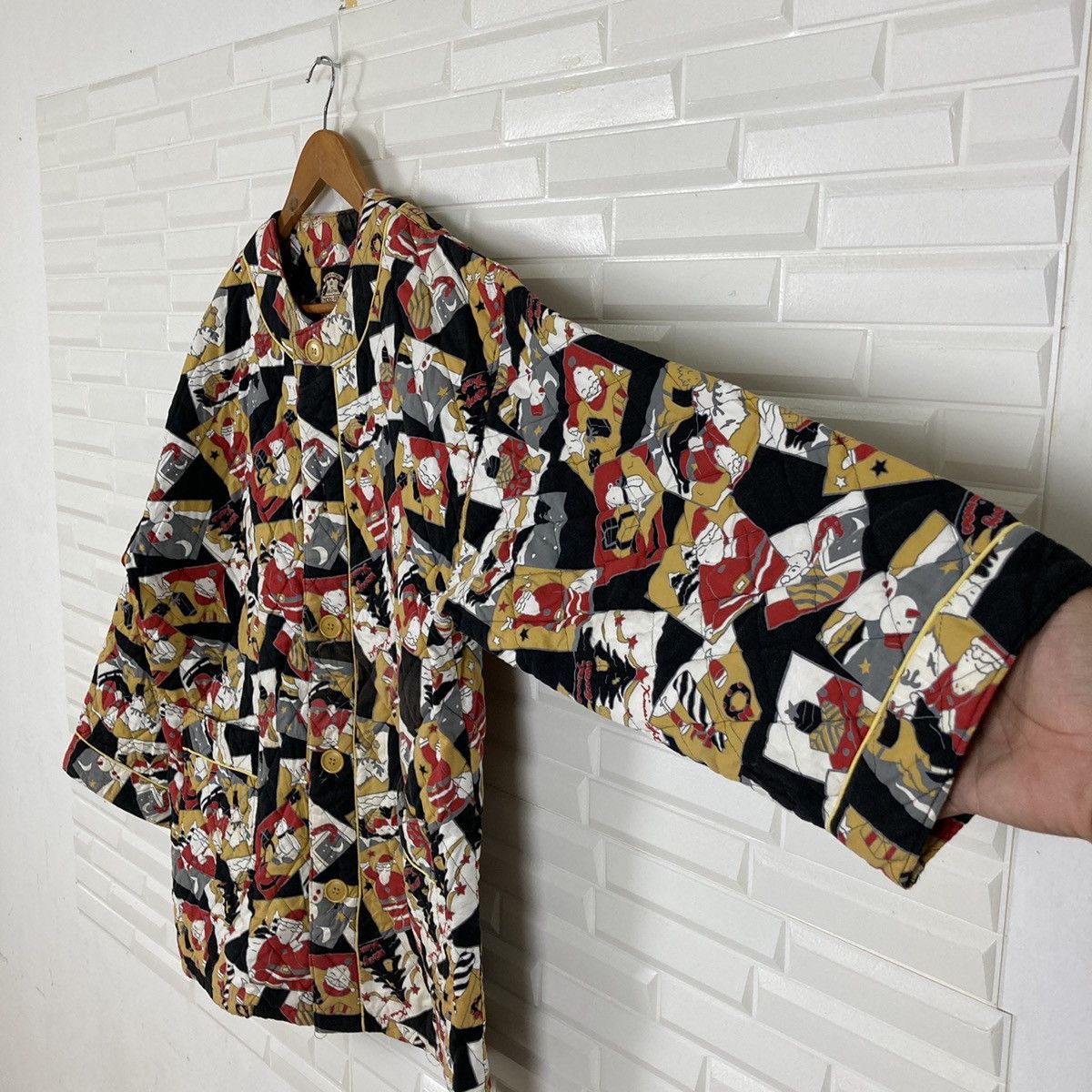 Japanese Brand 🔥LAST PRICE🔥 Santa Claus Fullprint Quilted Mens Wear Size US L / EU 52-54 / 3 - 8 Thumbnail