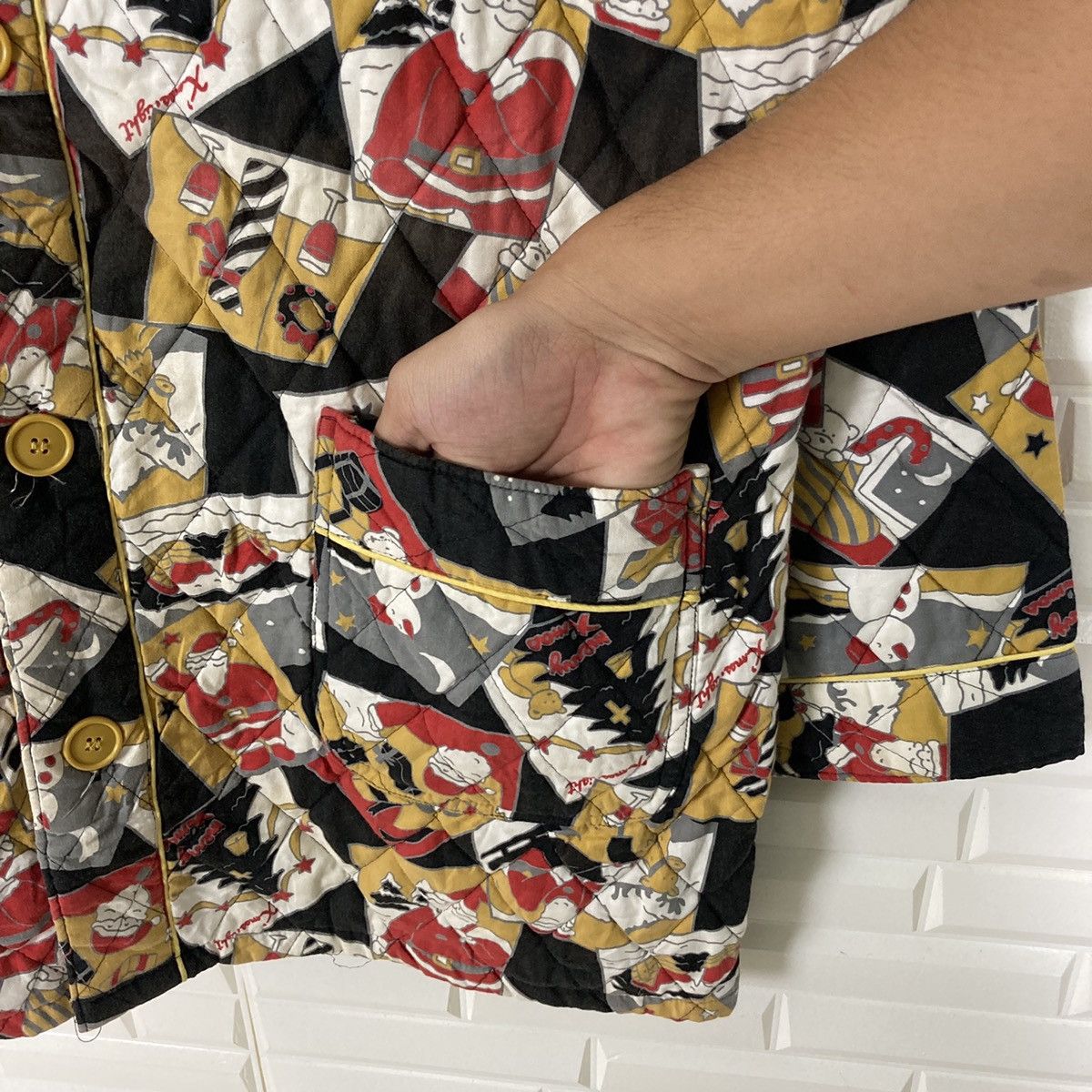 Japanese Brand 🔥LAST PRICE🔥 Santa Claus Fullprint Quilted Mens Wear Size US L / EU 52-54 / 3 - 10 Thumbnail