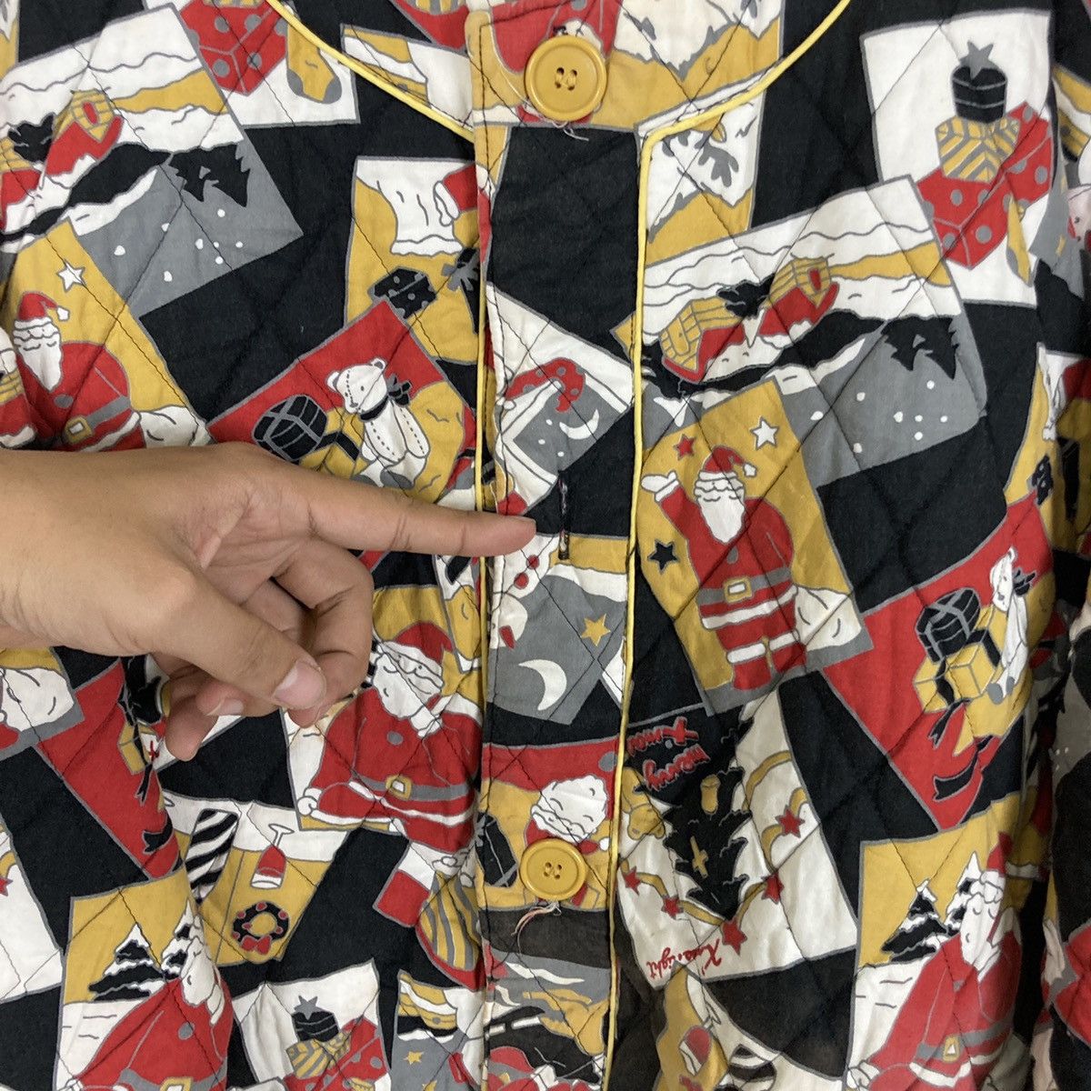 Japanese Brand 🔥LAST PRICE🔥 Santa Claus Fullprint Quilted Mens Wear Size US L / EU 52-54 / 3 - 12 Thumbnail