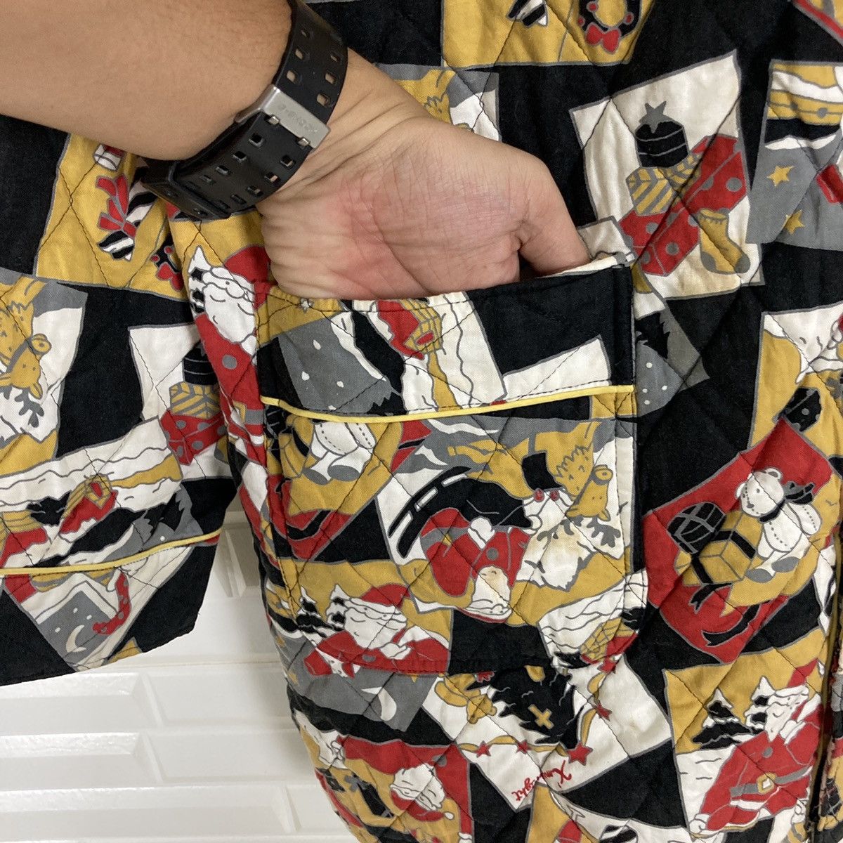Japanese Brand 🔥LAST PRICE🔥 Santa Claus Fullprint Quilted Mens Wear Size US L / EU 52-54 / 3 - 9 Thumbnail