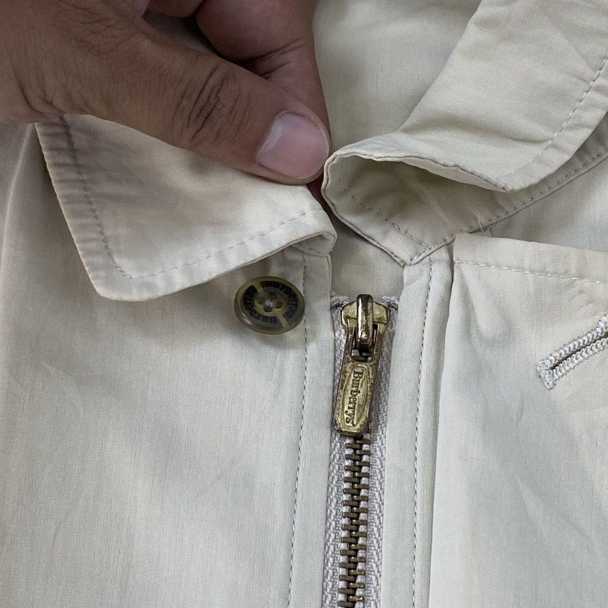 Burberry Vintage Burberry Bomber Jacket Size US L / EU 52-54 / 3 - 18 Thumbnail