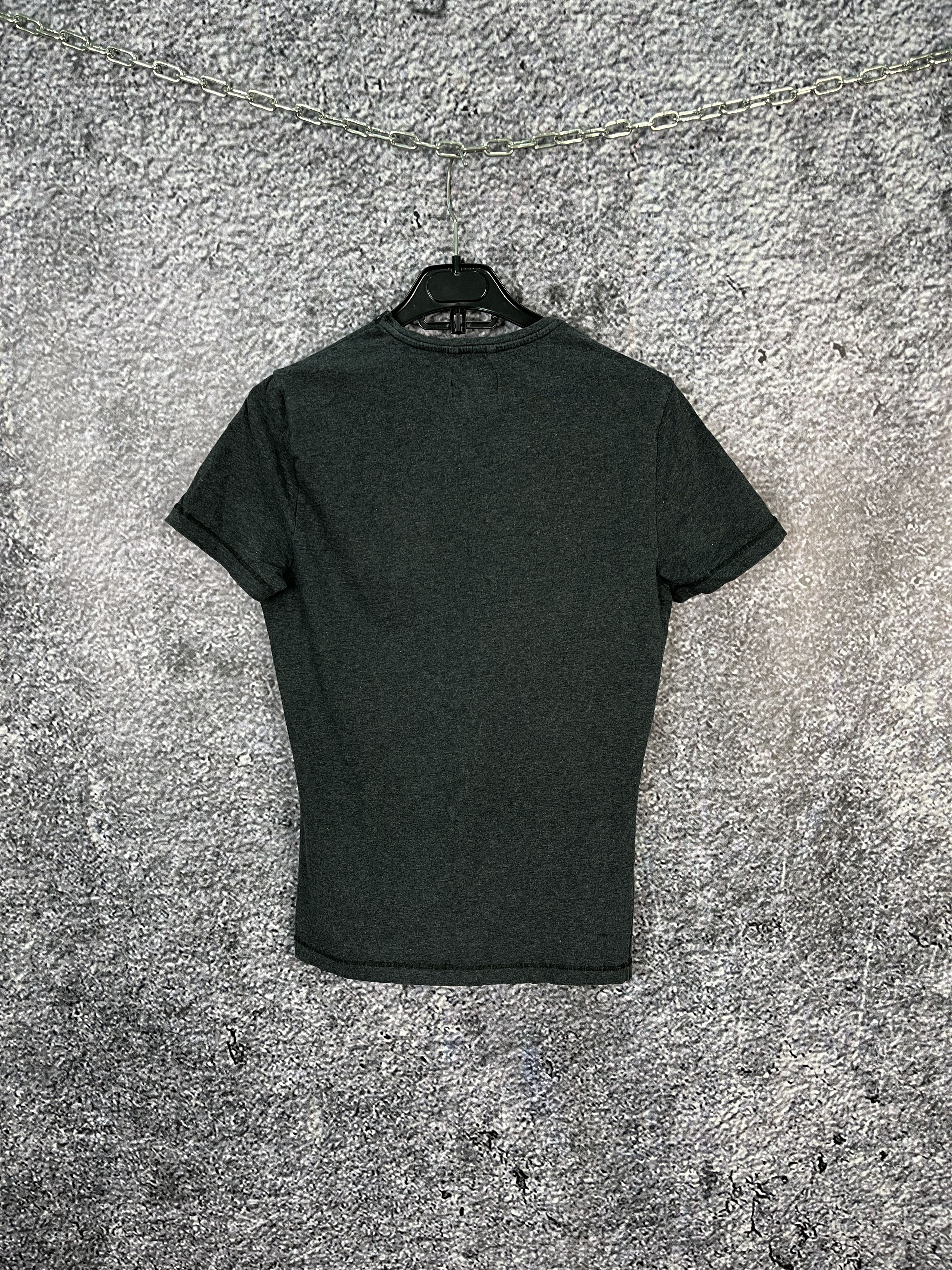 Iceberg Iceberg Graphic T-Shirt Vintage Italy Designer Tee Size S Size S / US 4 / IT 40 - 10 Thumbnail