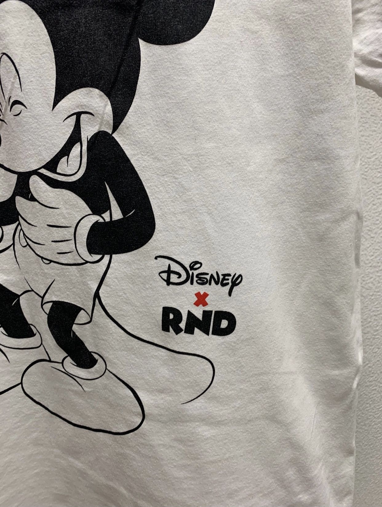 Disney Disney comic relief white t-shirt M Mickey Mouse big x RND Size US M / EU 48-50 / 2 - 2 Thumbnail