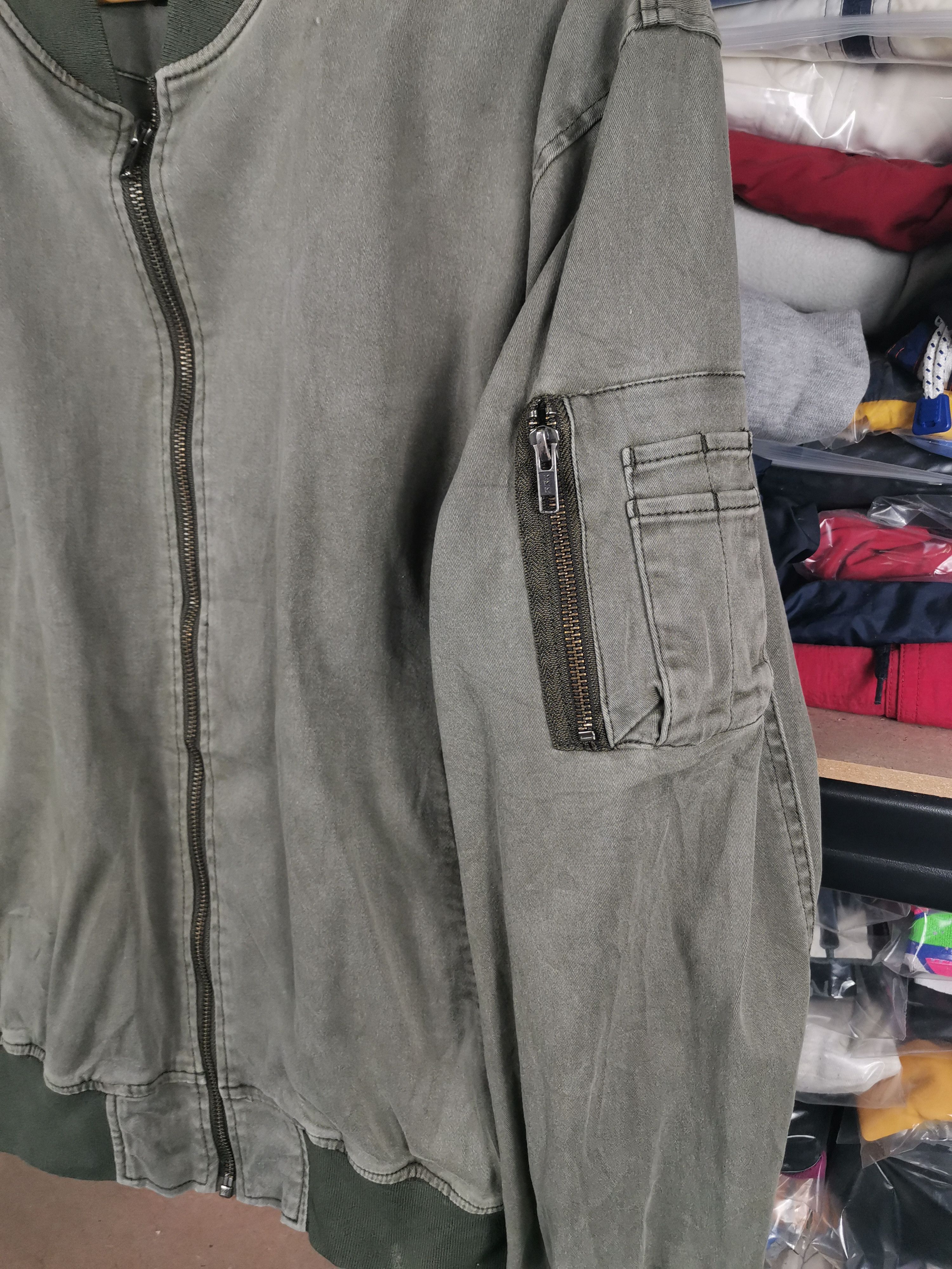 Japanese Brand Vintage Rag Machine Ma-1 Flight Bomber Jacket Size US L / EU 52-54 / 3 - 2 Thumbnail