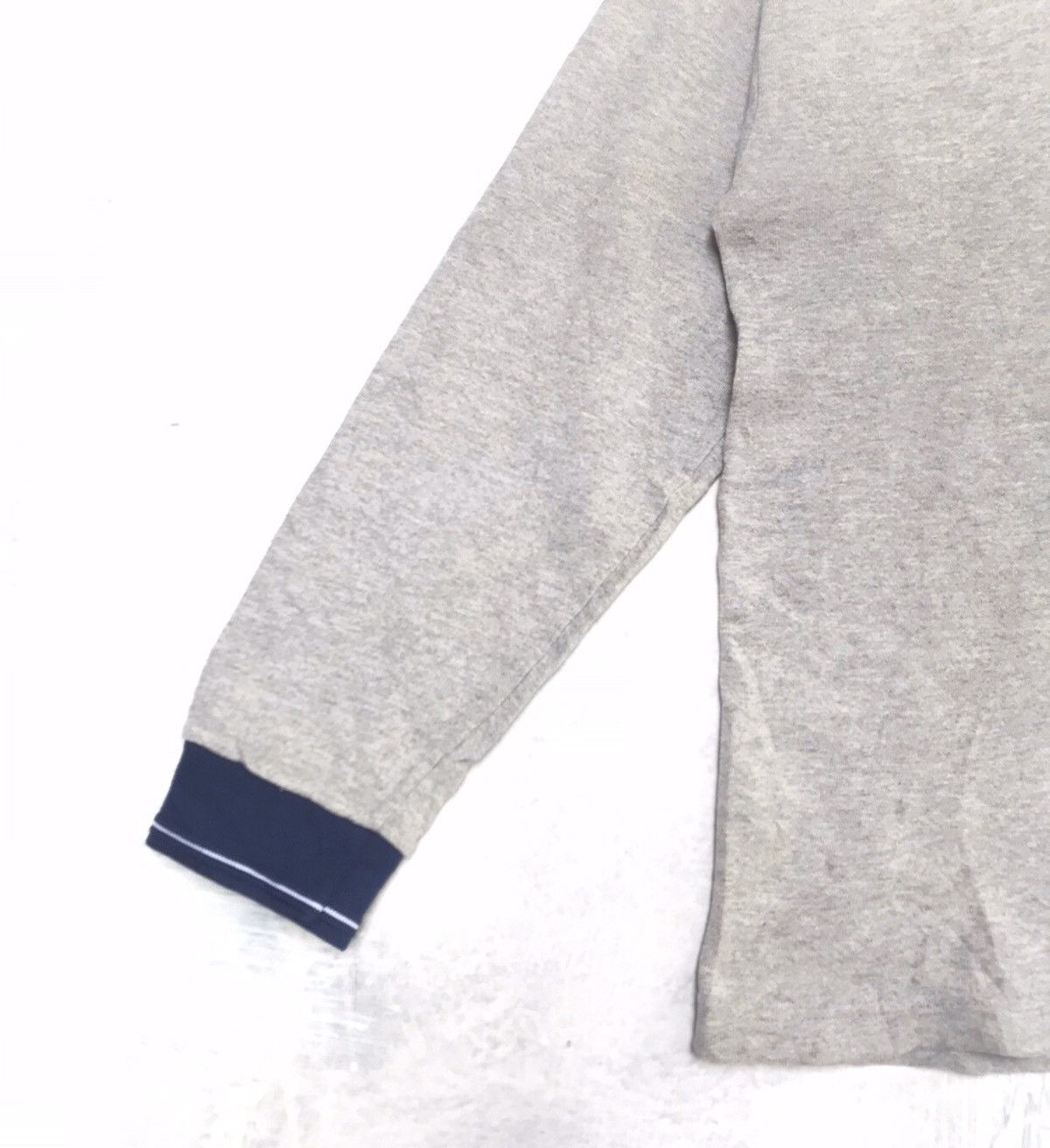 Nike × Vintage Vintage 90's Nike Vneck Sweatshirt size L (14-16) Size US S / EU 44-46 / 1 - 3 Thumbnail