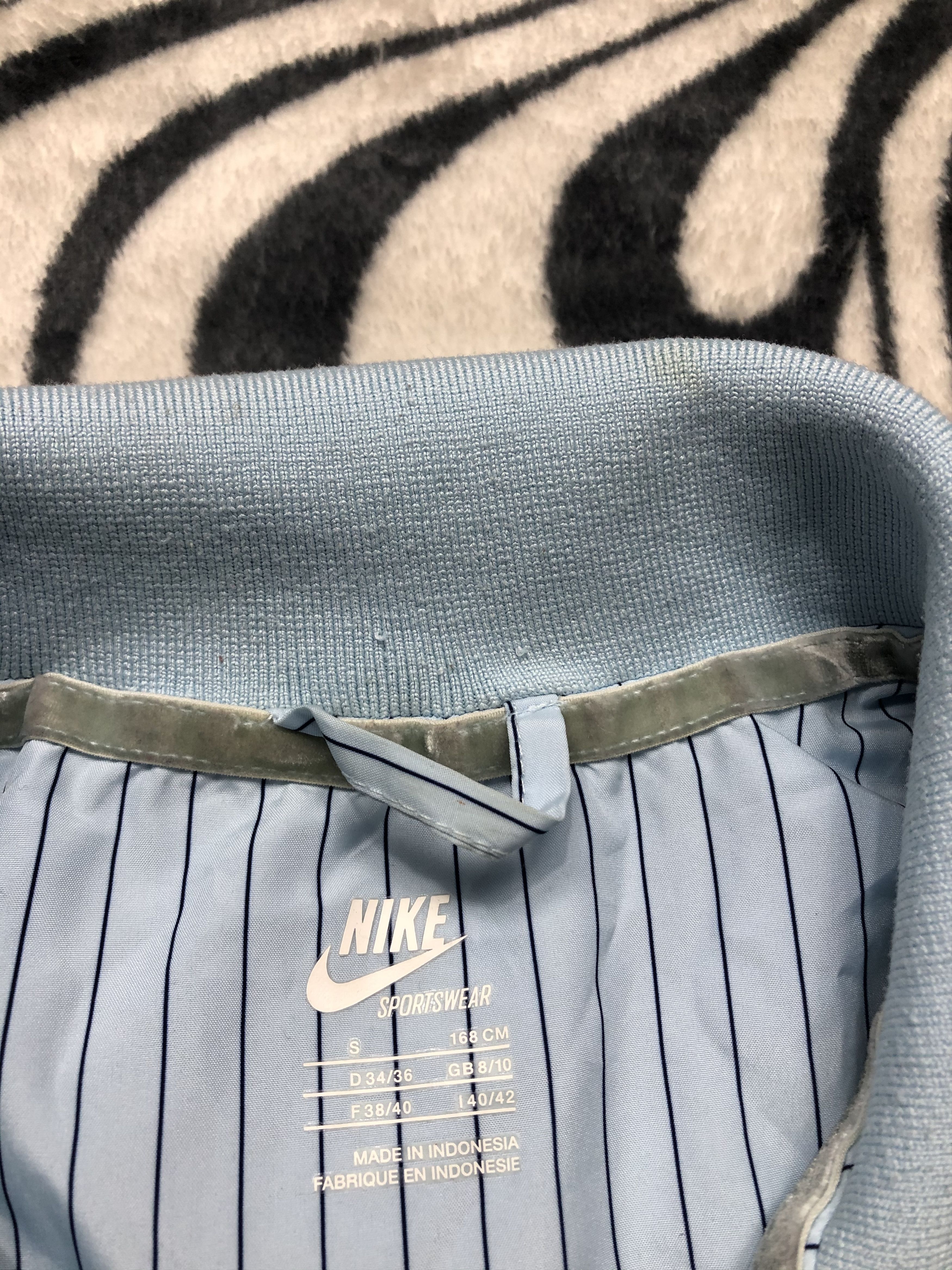 Nike Nike Vintage Mens Track Top Jacket Y2K Size US S / EU 44-46 / 1 - 4 Thumbnail