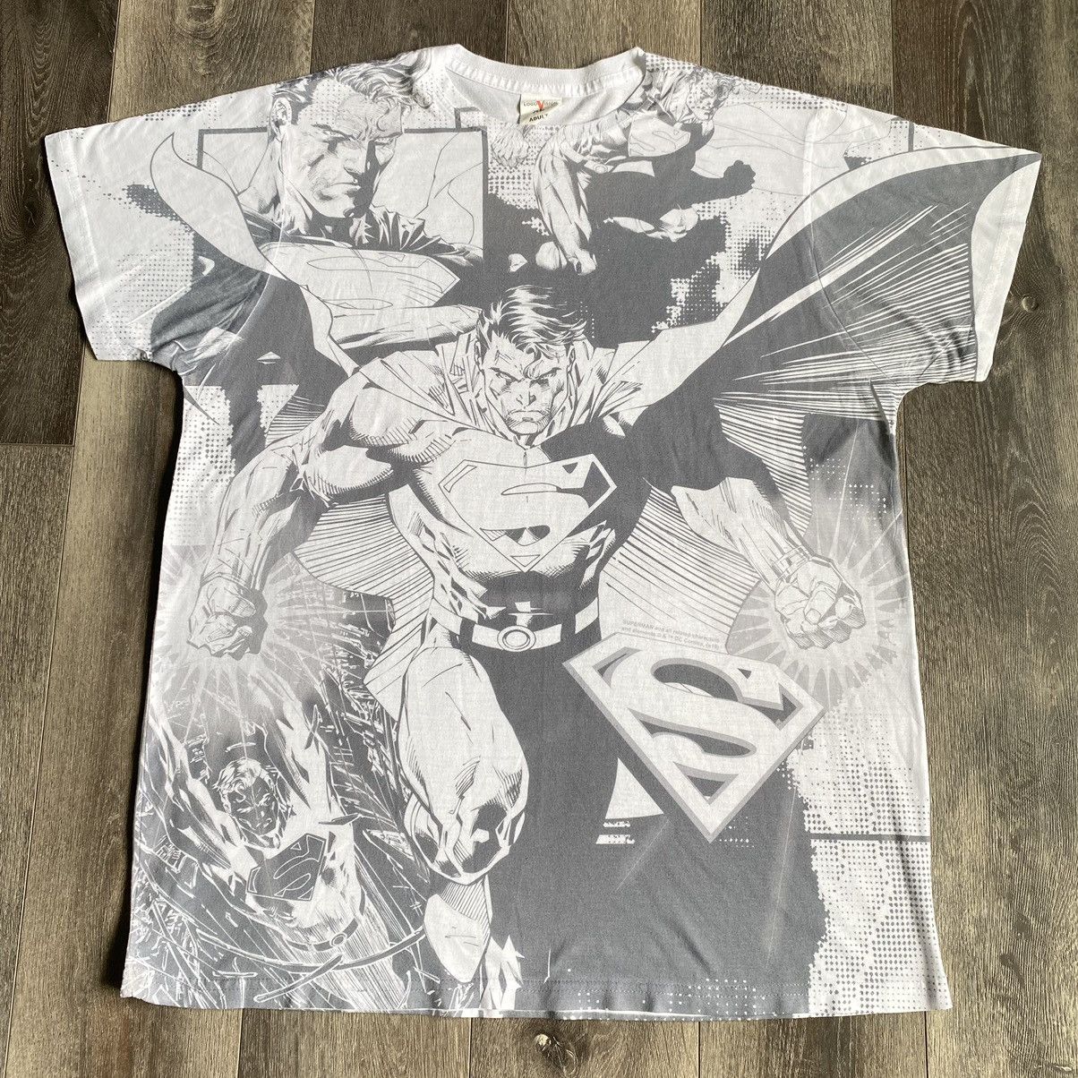 DC Comics Vintage Superman All Over Print Retro Logo Vision AOP Tee Size US XL / EU 56 / 4 - 1 Thumbnail
