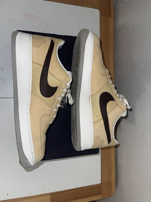 manchester bee nike trainers