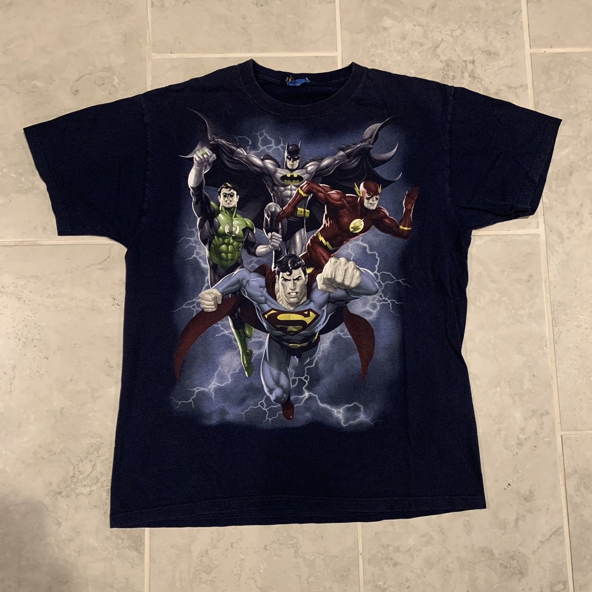Vintage y2k DC Comics justice league comic print tshirt