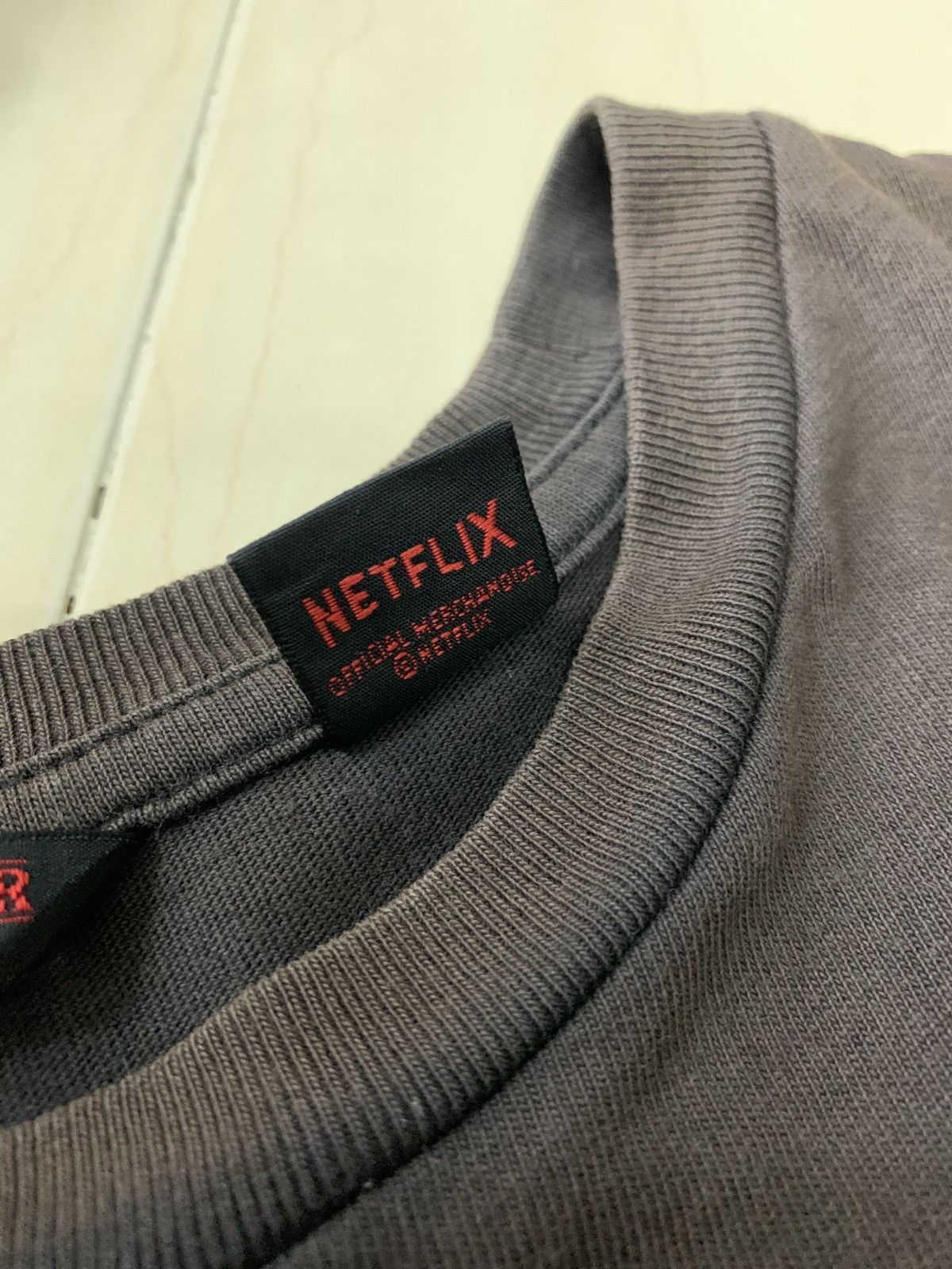 Levi's LEVIS x STRANGER THINGS DOWN LOGO T-SHIRT Size US S / EU 44-46 / 1 - 9 Thumbnail