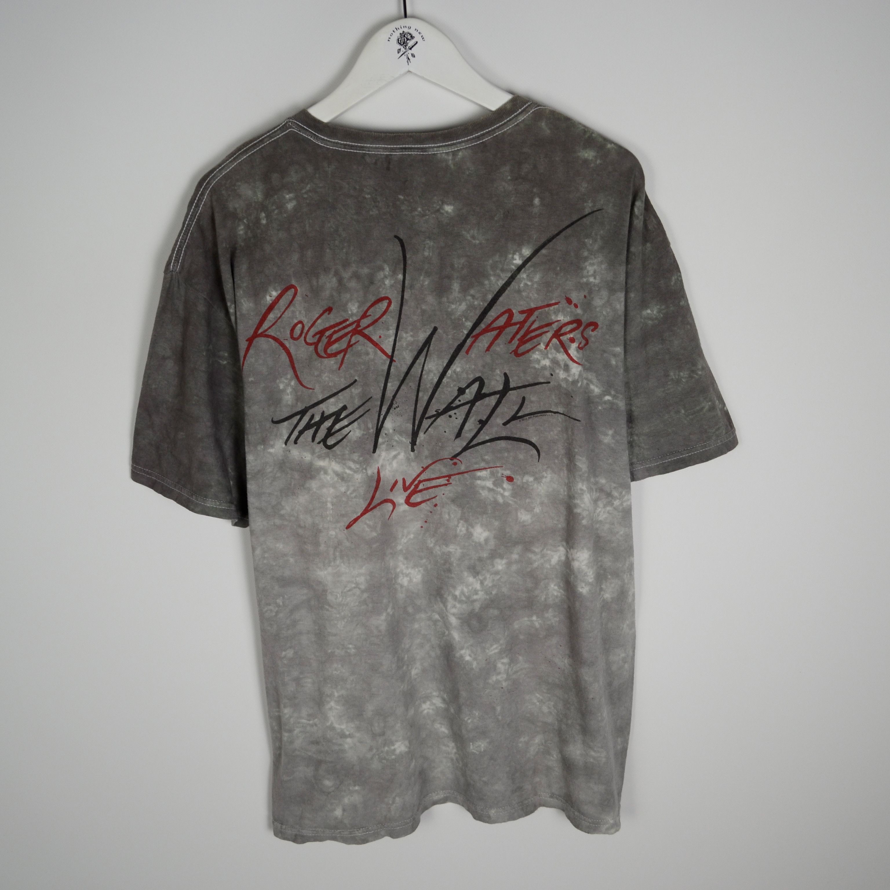 Band Tees Vintage Roger Waters The Wall Tour Tee Plane Tombs war 2010 Size US XL / EU 56 / 4 - 4 Thumbnail