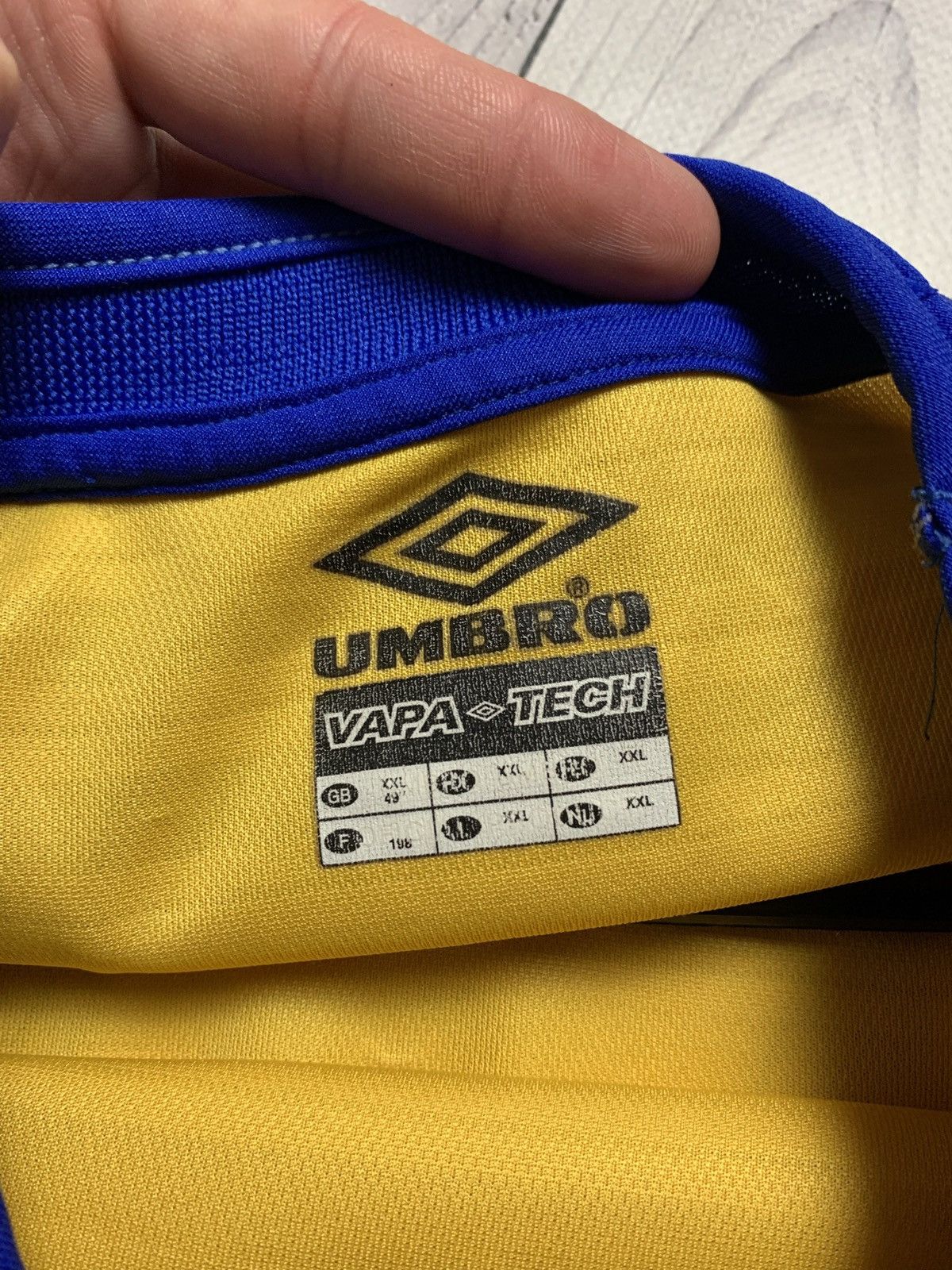 Vintage Vintage Chelsea soccer jersey Umbro yellow size XXL Size US XXL / EU 58 / 5 - 9 Thumbnail