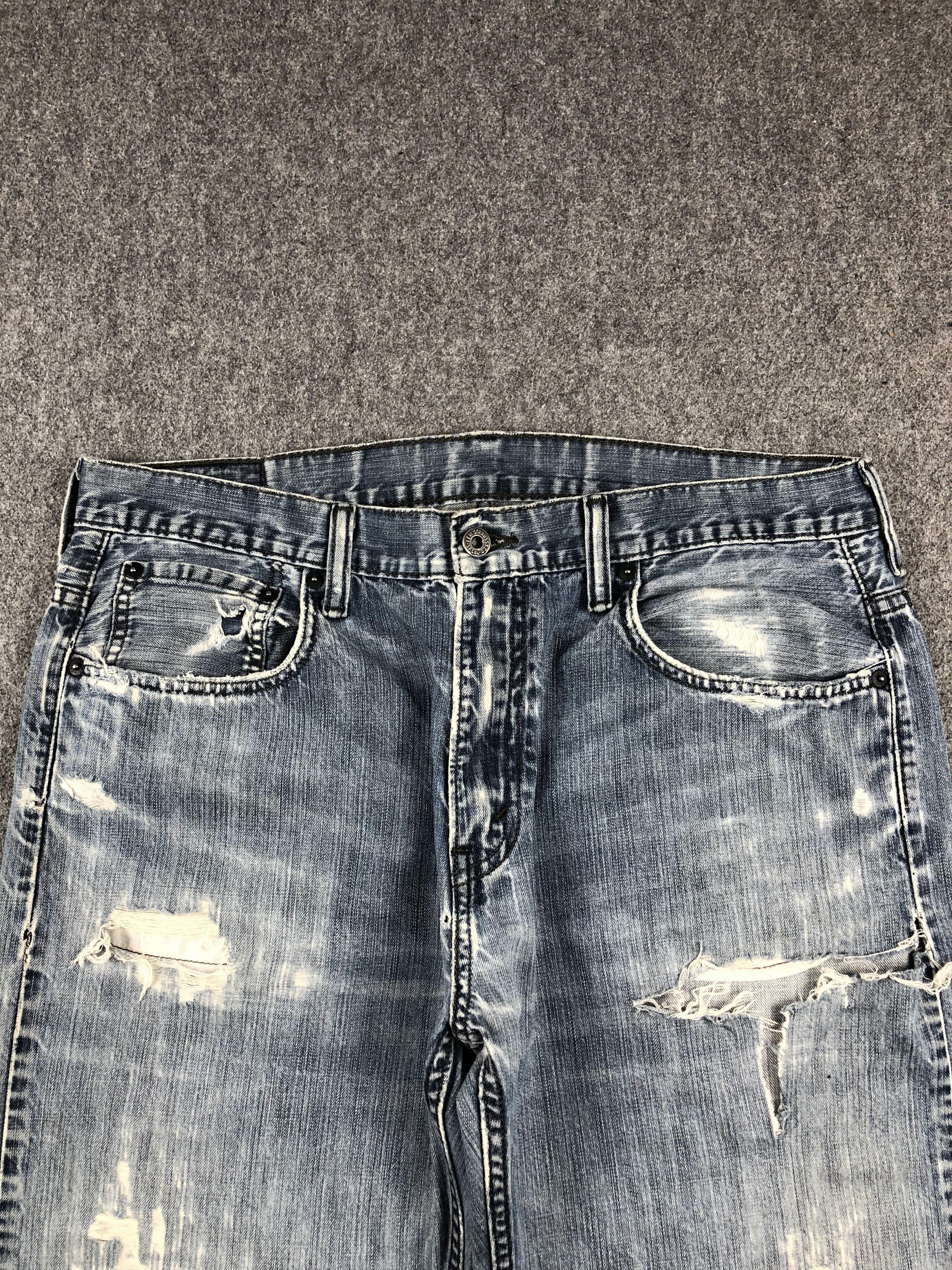 Levi's Vintage Distressed Levis 569 Baggy Faded Blue Jeans DP2390 Size US 36 / EU 52 - 2 Thumbnail