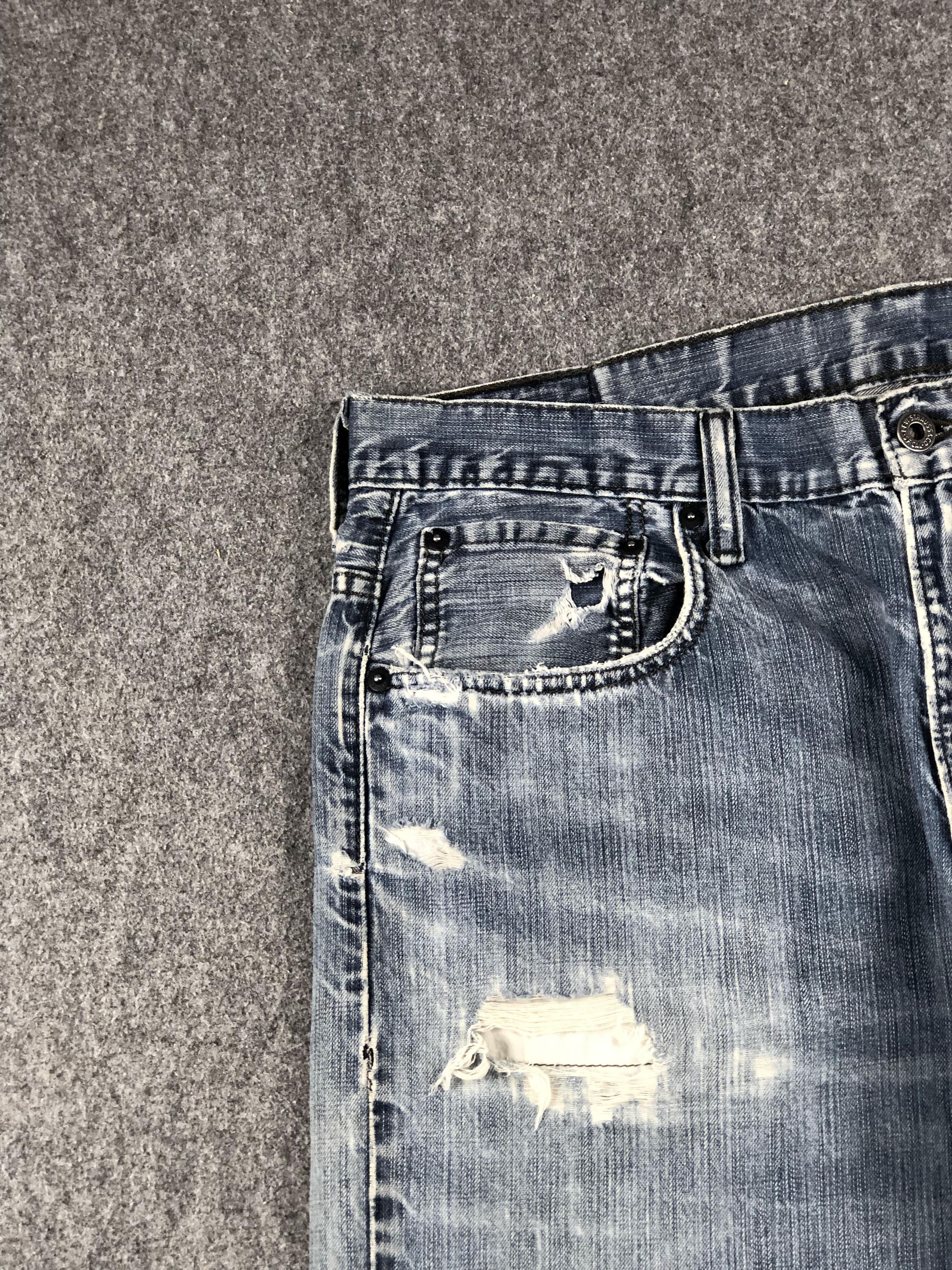 Levi's Vintage Distressed Levis 569 Baggy Faded Blue Jeans DP2390 Size US 36 / EU 52 - 11 Thumbnail