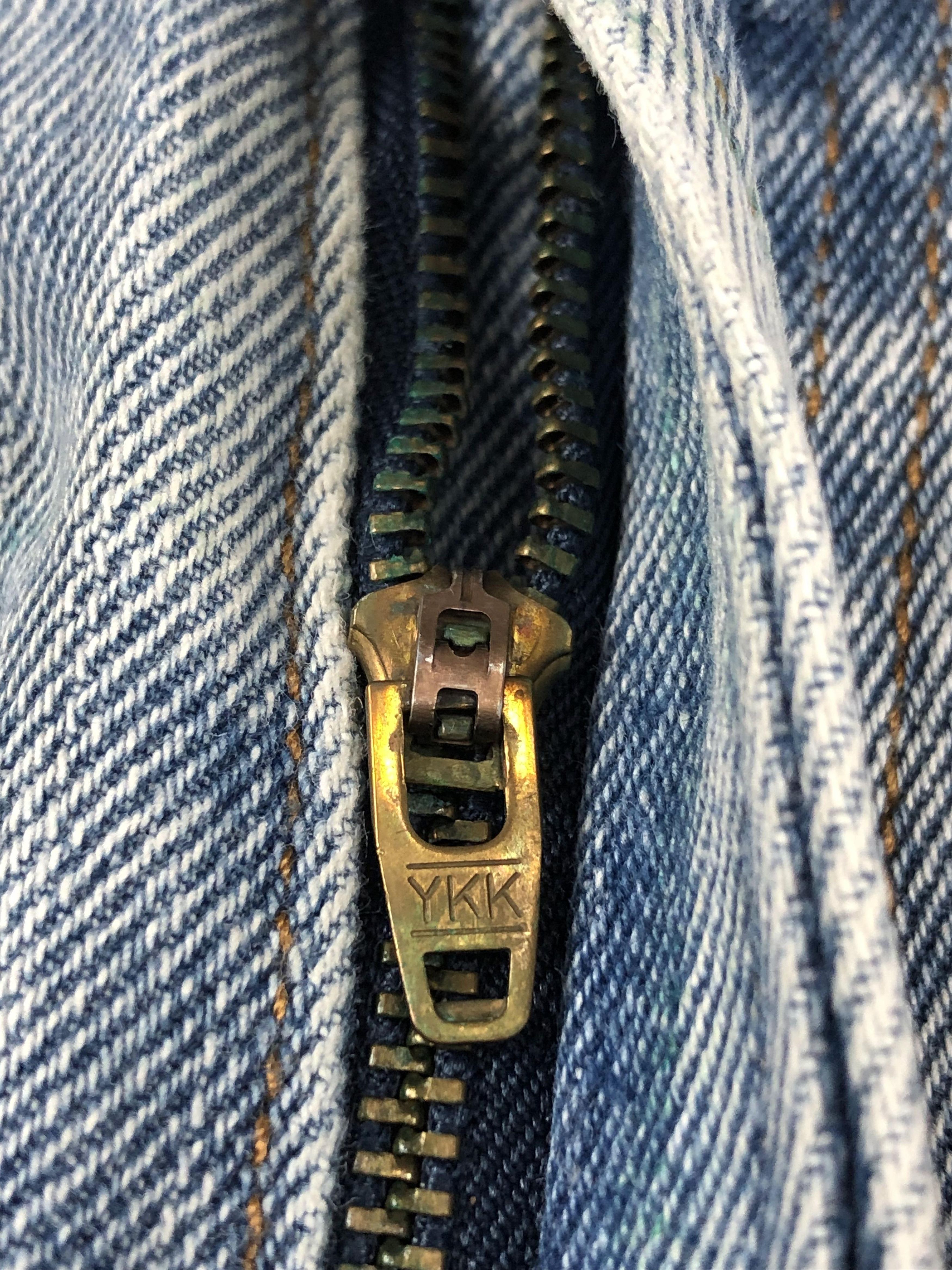 Levi's Vintage Distressed Levis 550 Faded Blue Jeans DP2388 Size US 35 - 14 Thumbnail