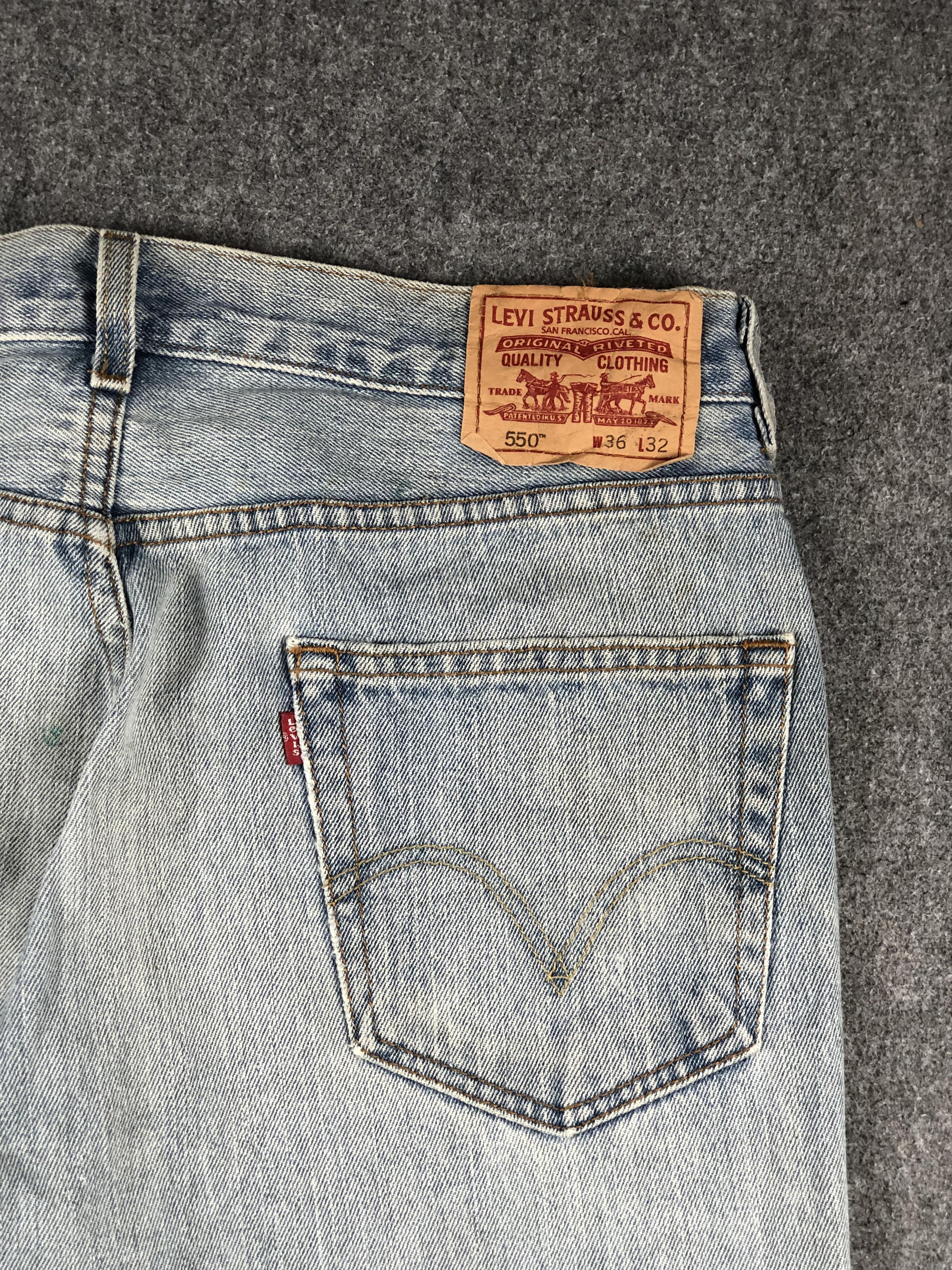 Levi's Vintage Distressed Levis 550 Faded Blue Jeans DP2388 Size US 35 - 16 Thumbnail