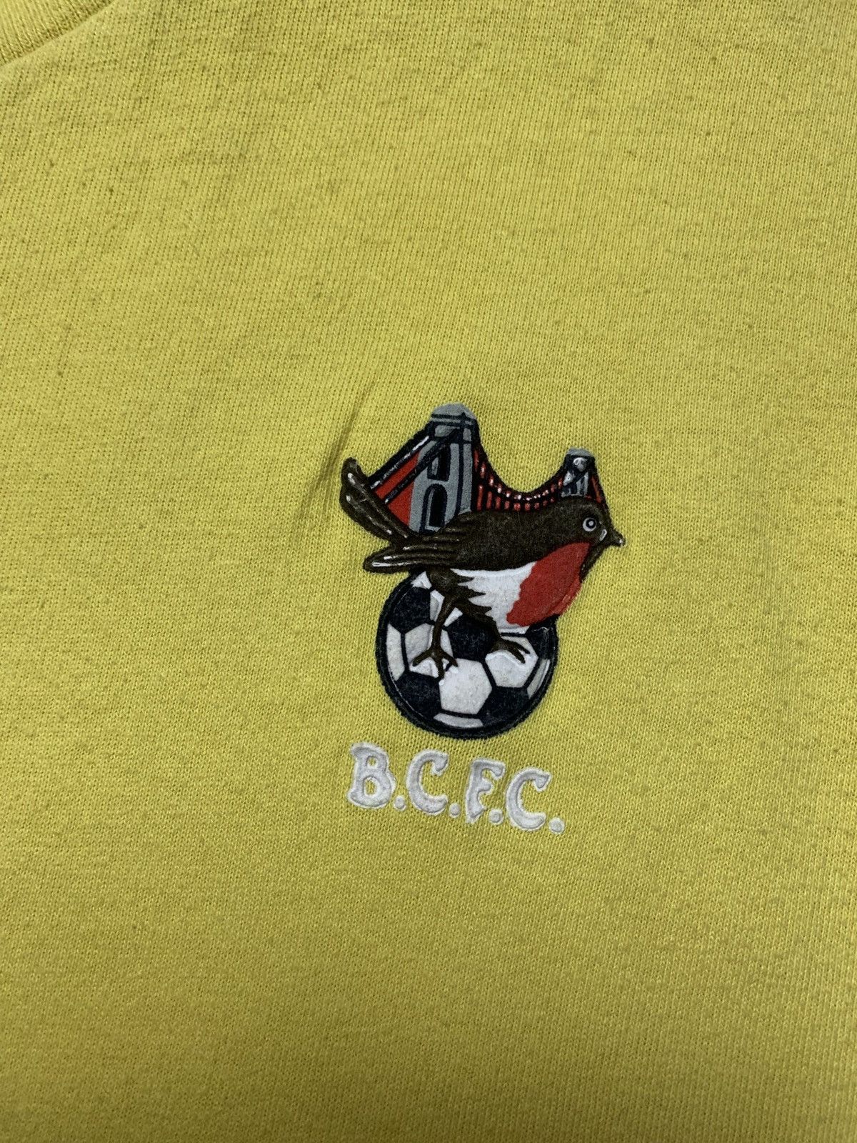 Vintage Vintage Bristol City soccer tee yellow rare size XL Size US XL / EU 56 / 4 - 5 Thumbnail