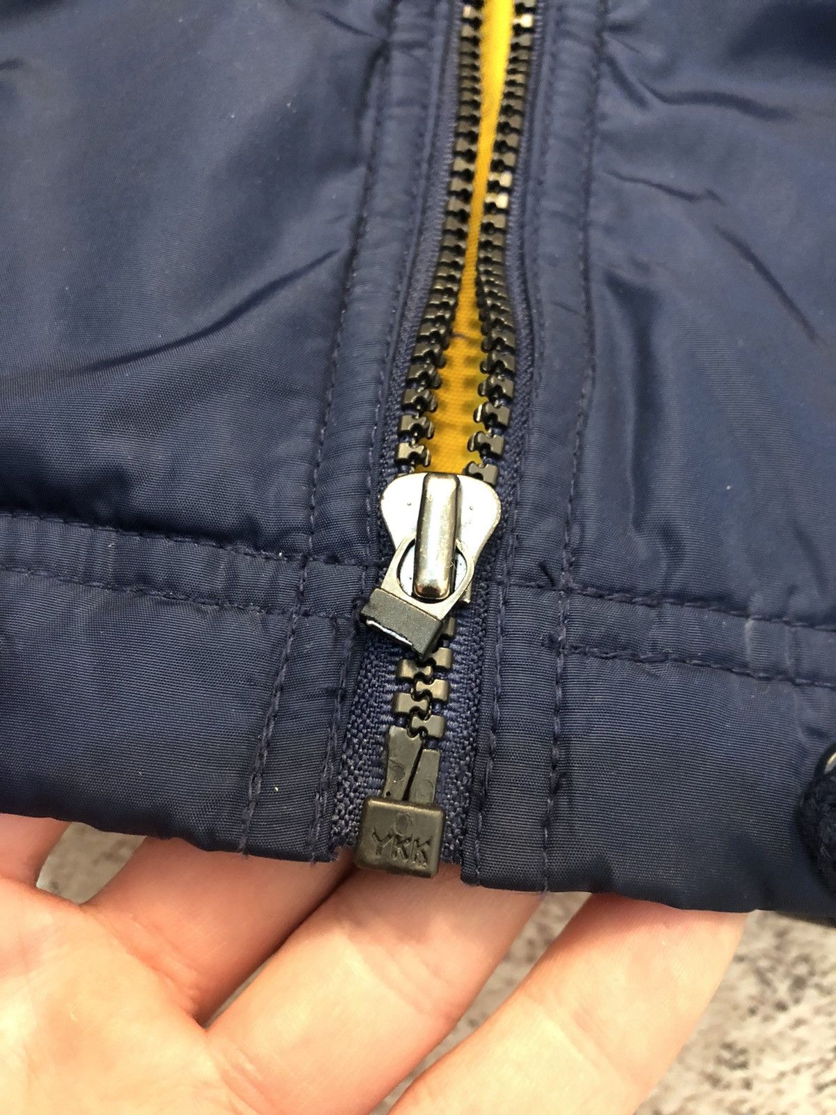 Nike × Vintage Big Logo Vintage Nike Nylon Light Puffer Jacket Size US M / EU 48-50 / 2 - 8 Thumbnail
