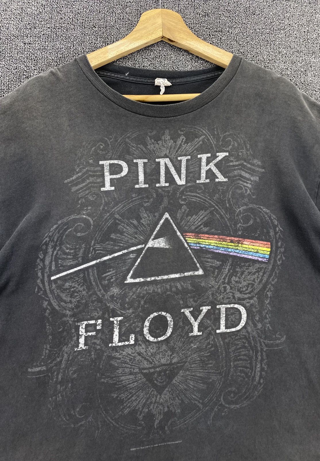 Band Tees Vintage Pink Floyd Trashed Punk Rock Band Tees T Shirts Size US L / EU 52-54 / 3 - 3 Thumbnail