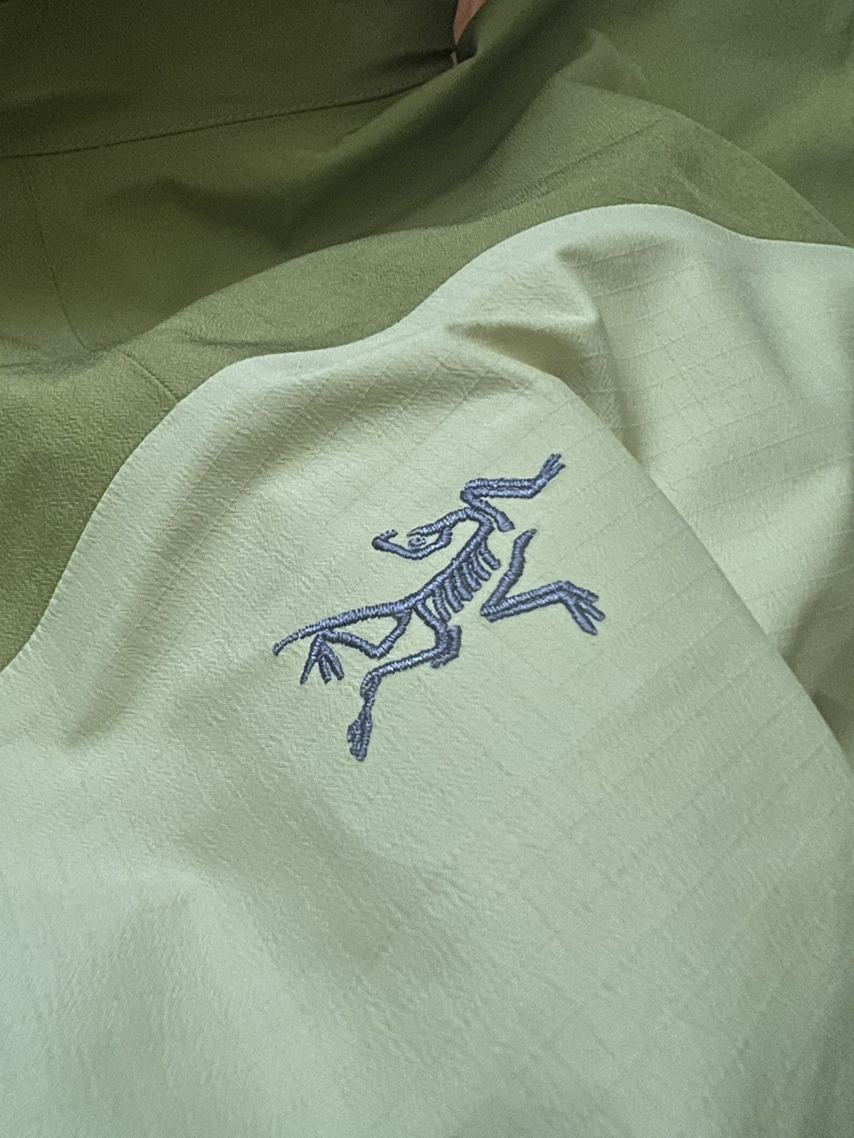 Arc'teryx (final drop) 90s Arcteryx Hard shell Asymmetrical Jacket Size US M / EU 48-50 / 2 - 12 Thumbnail
