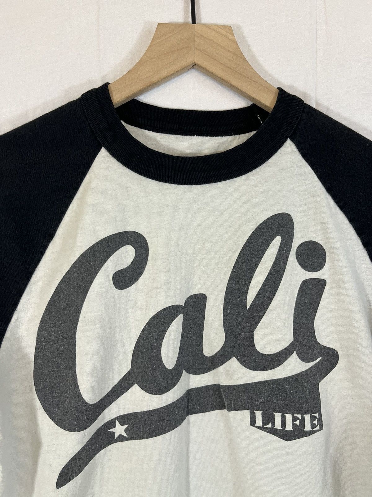 Vintage Cali Life Faded Half Sleeve Baseball Cropped Tee Size US M / EU 48-50 / 2 - 1 Thumbnail