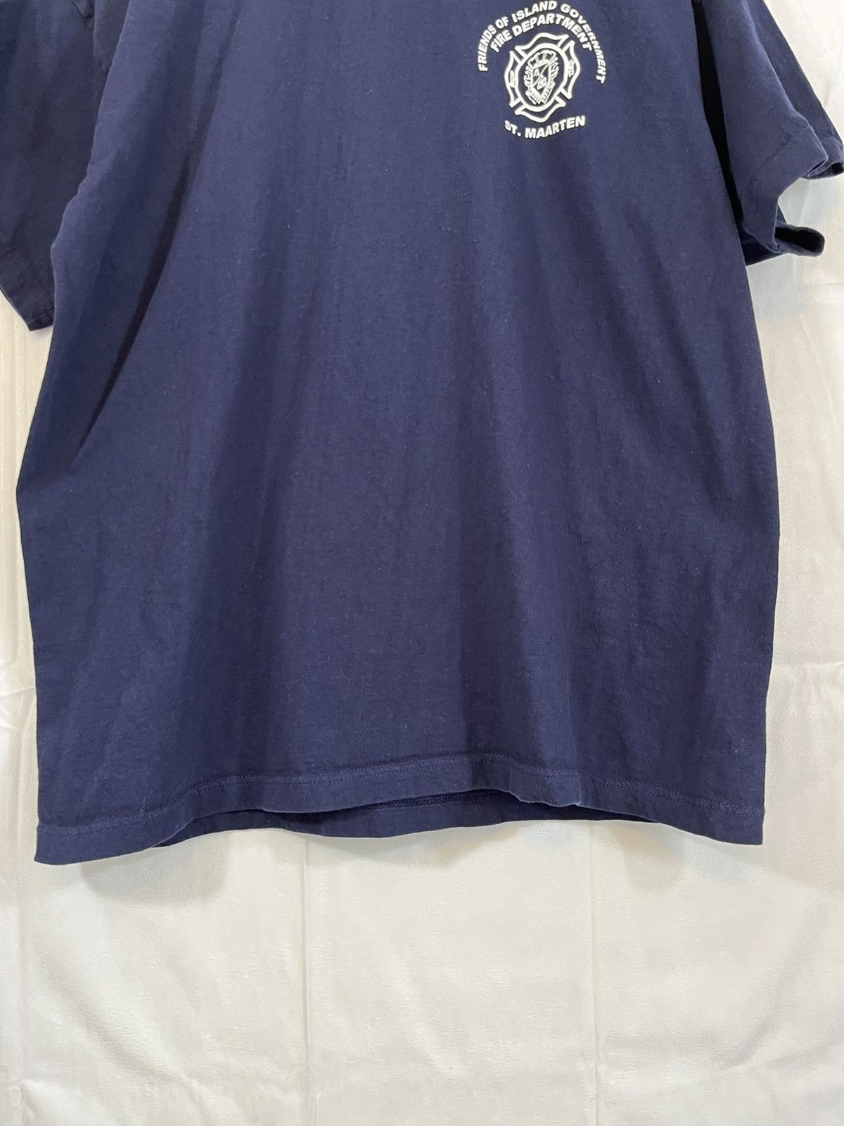 Vintage Vintage St Maarten Island Distressed Tee Size US L / EU 52-54 / 3 - 6 Thumbnail
