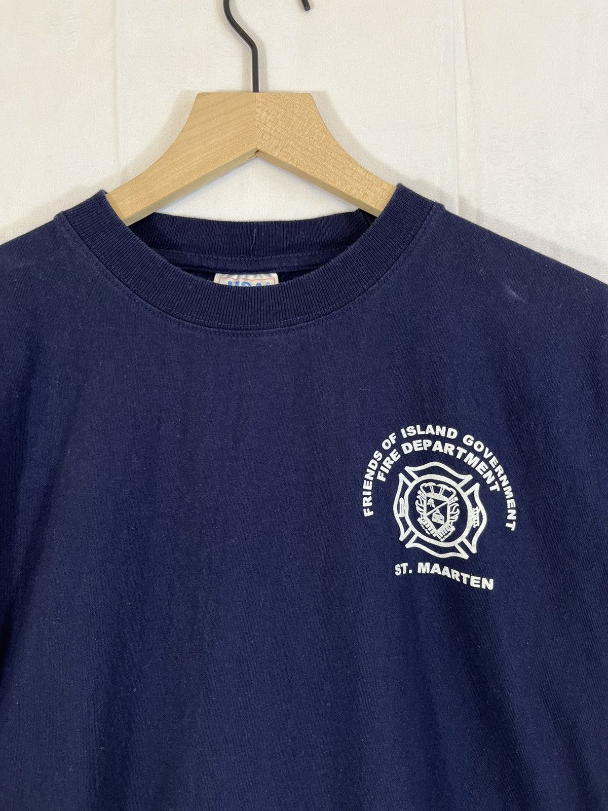 Vintage Vintage St Maarten Island Distressed Tee Size US L / EU 52-54 / 3 - 4 Thumbnail