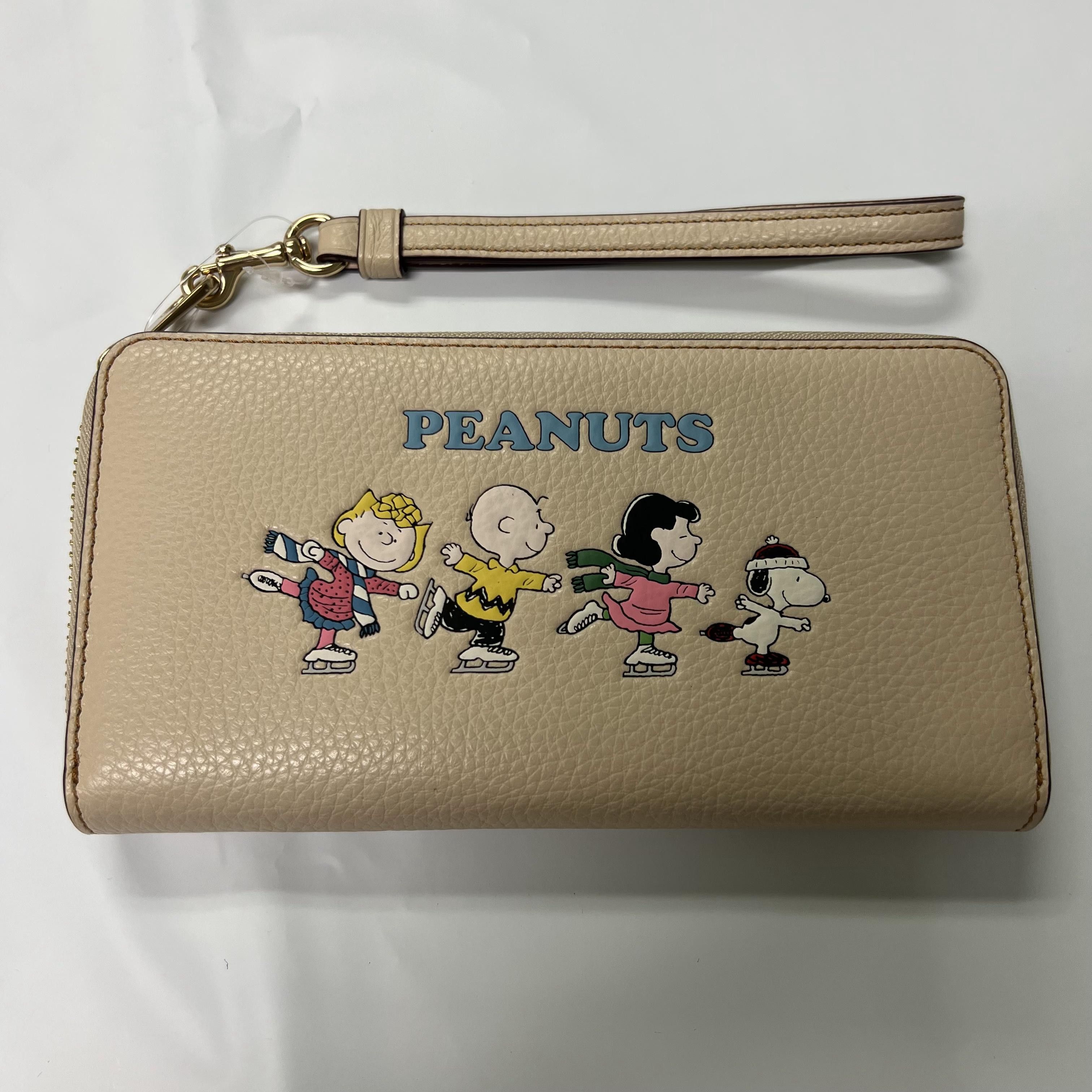 NWT Coach X Peanuts Long Zip Around Wallet With Snoopy CF219