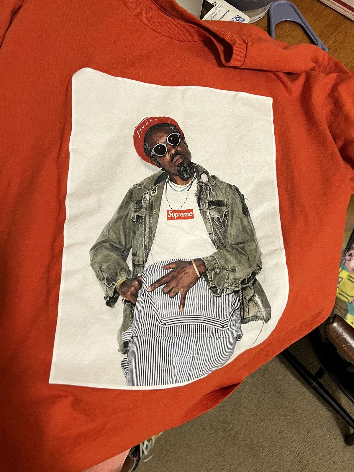 Supreme Andre sold 3000 TEE MEDIUM