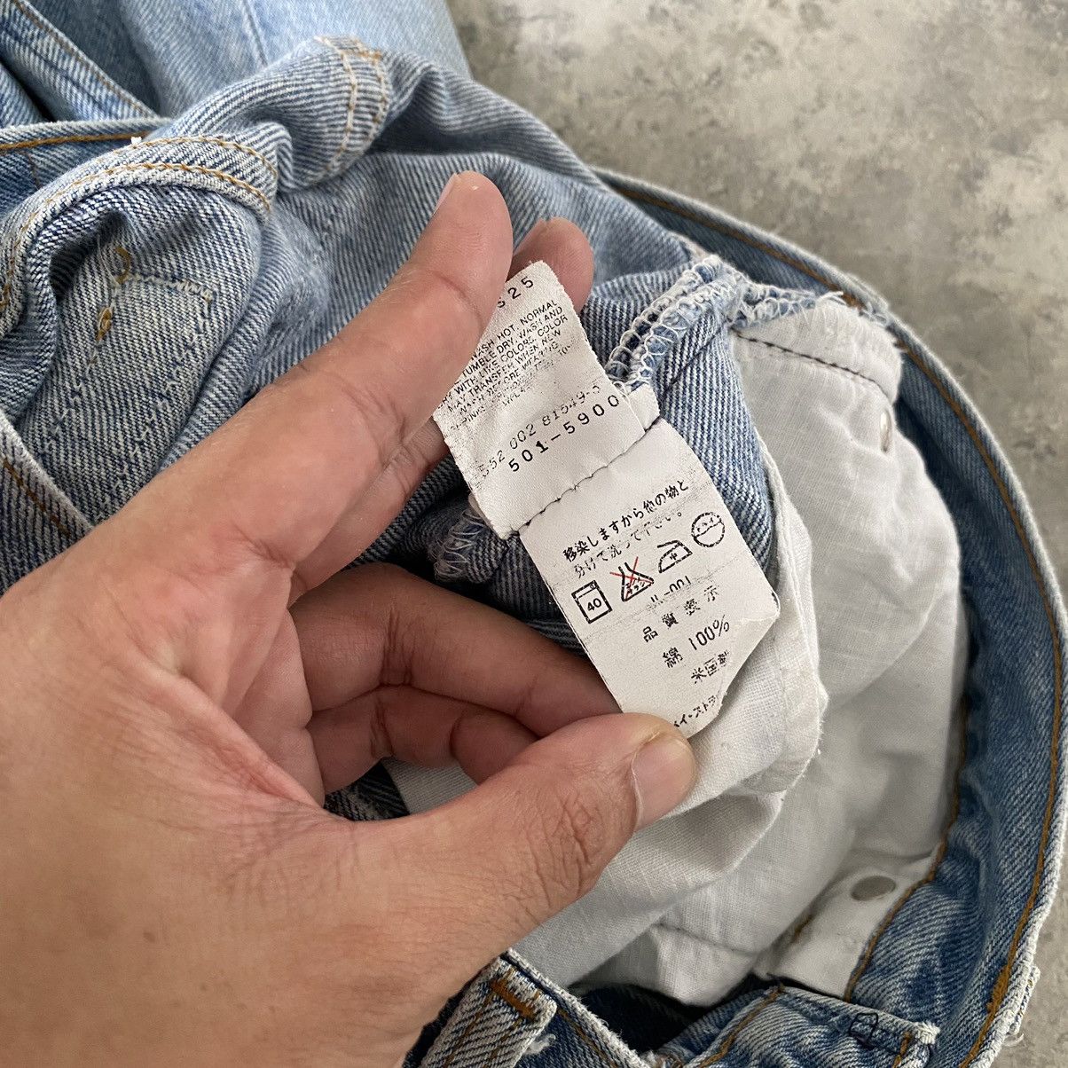Levi's VTG Early 90’s Levi's 501 Faded Blue Denim Jeans Size US 28 / EU 44 - 18 Thumbnail