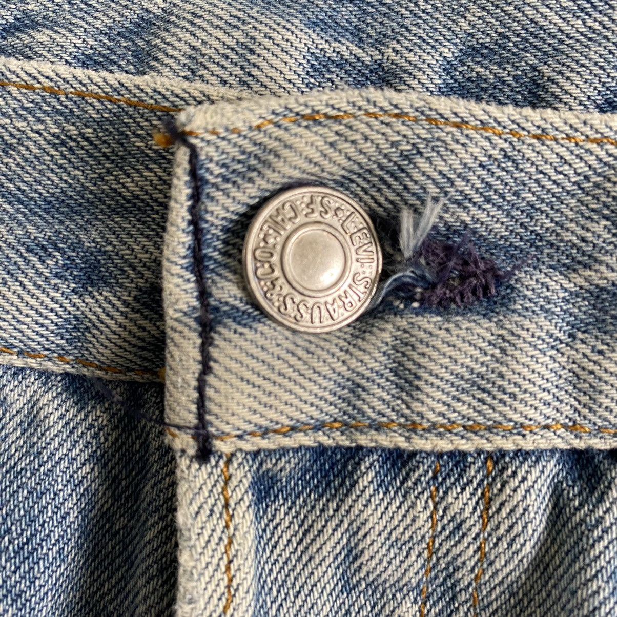 Levi's VTG Early 90’s Levi's 501 Faded Blue Denim Jeans Size US 28 / EU 44 - 7 Thumbnail
