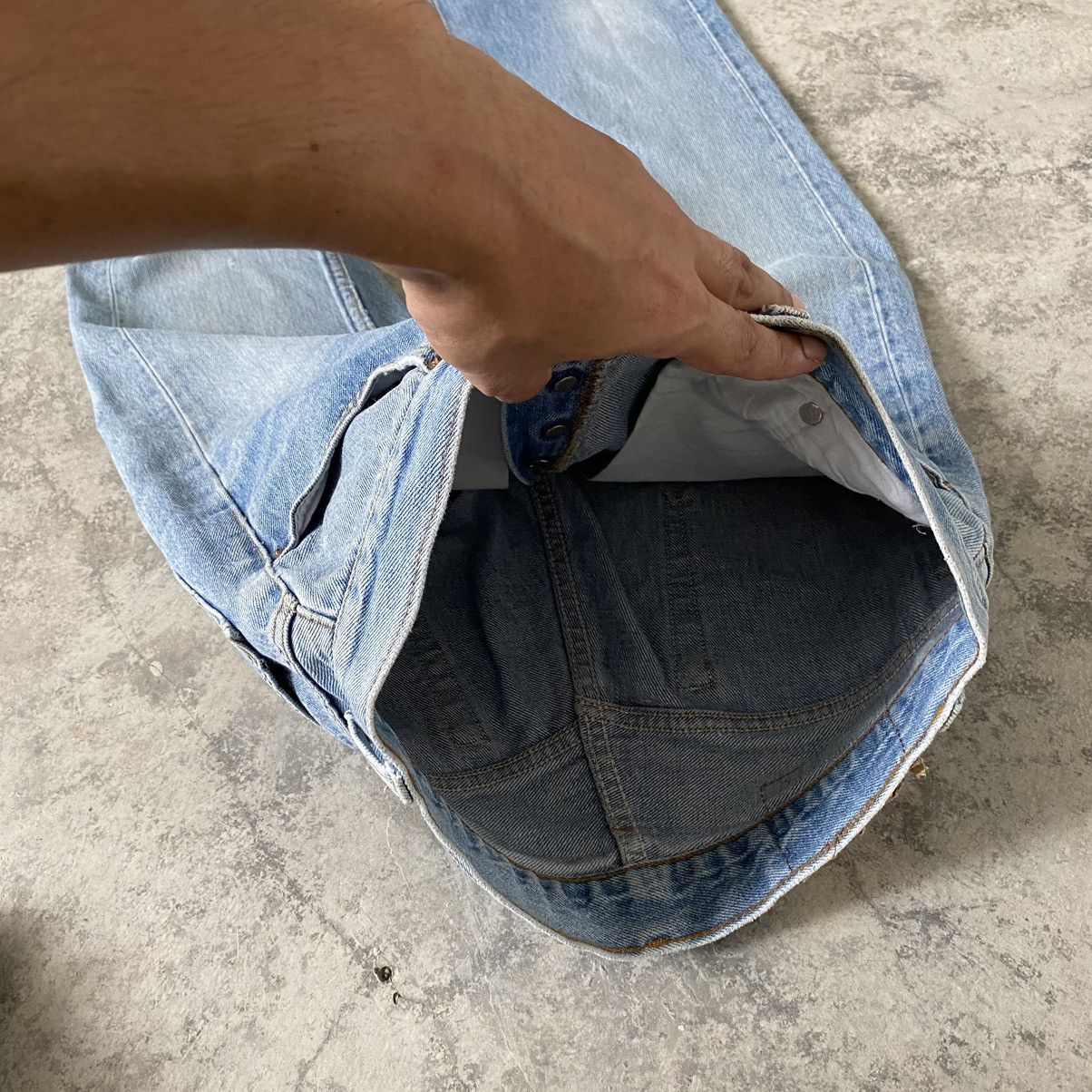 Levi's VTG Early 90’s Levi's 501 Faded Blue Denim Jeans Size US 28 / EU 44 - 11 Thumbnail