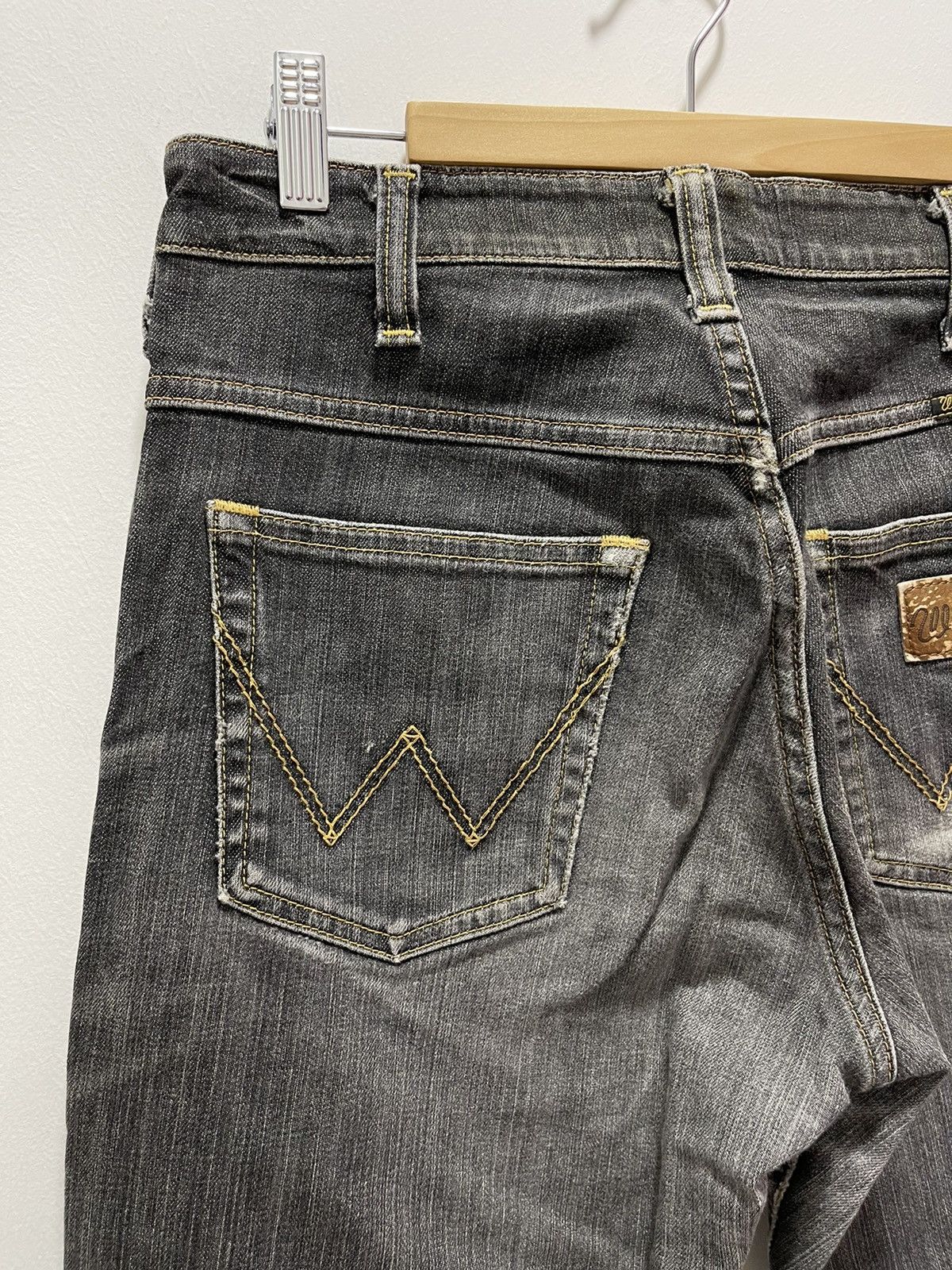 Japanese Brand × Vintage × Wrangler VINTAGE WRANGLER WASHED BLACK DISTRESSED JEANS Size US 30 / EU 46 - 3 Thumbnail