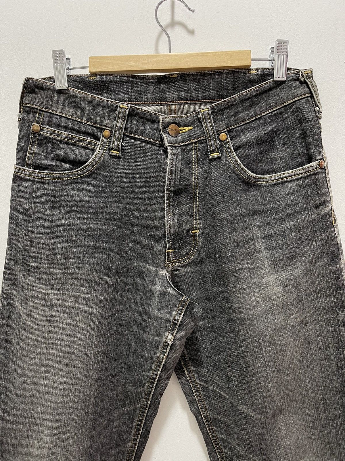 Japanese Brand × Vintage × Wrangler VINTAGE WRANGLER WASHED BLACK DISTRESSED JEANS Size US 30 / EU 46 - 9 Thumbnail