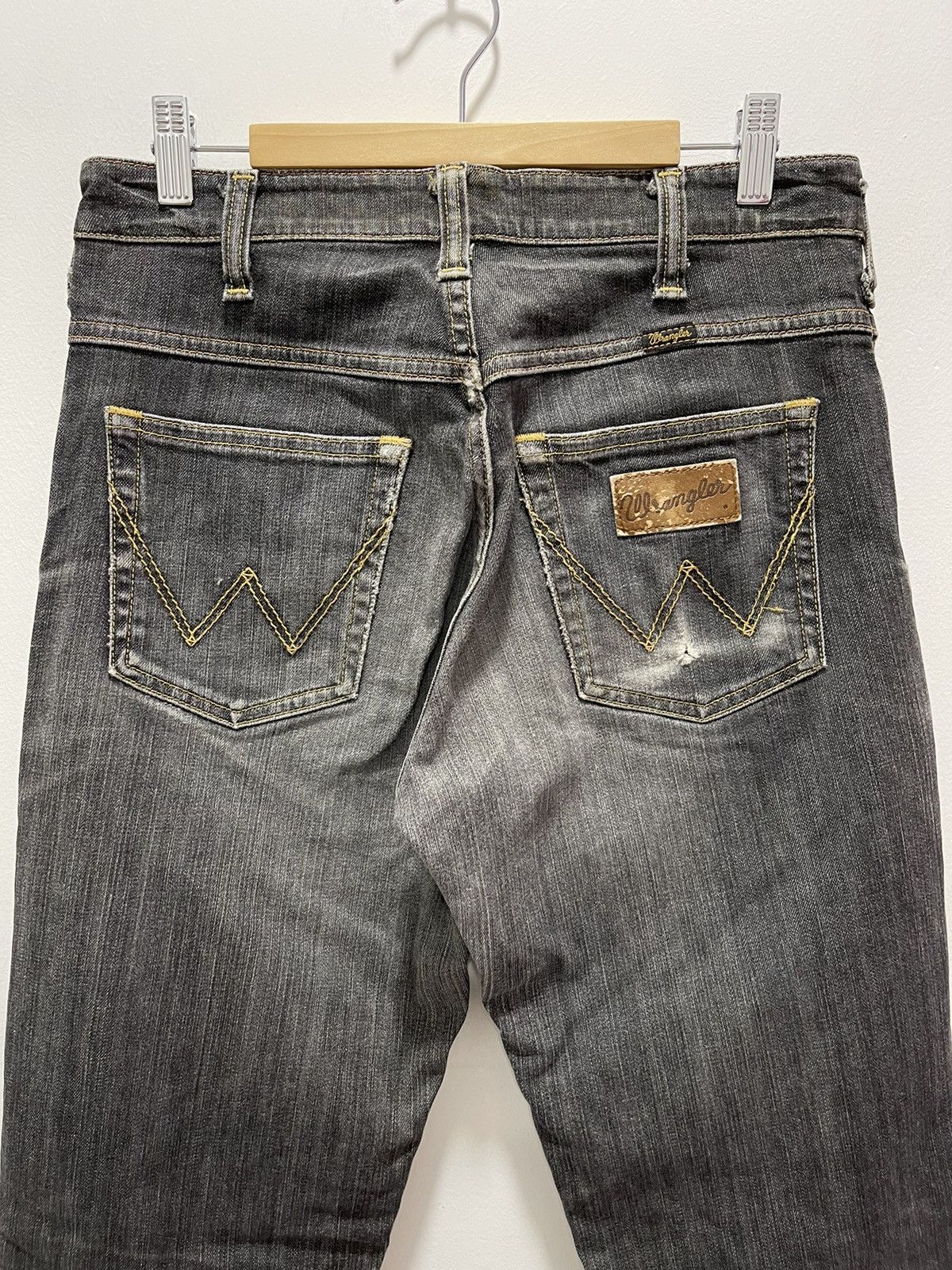 Japanese Brand × Vintage × Wrangler VINTAGE WRANGLER WASHED BLACK DISTRESSED JEANS Size US 30 / EU 46 - 4 Thumbnail