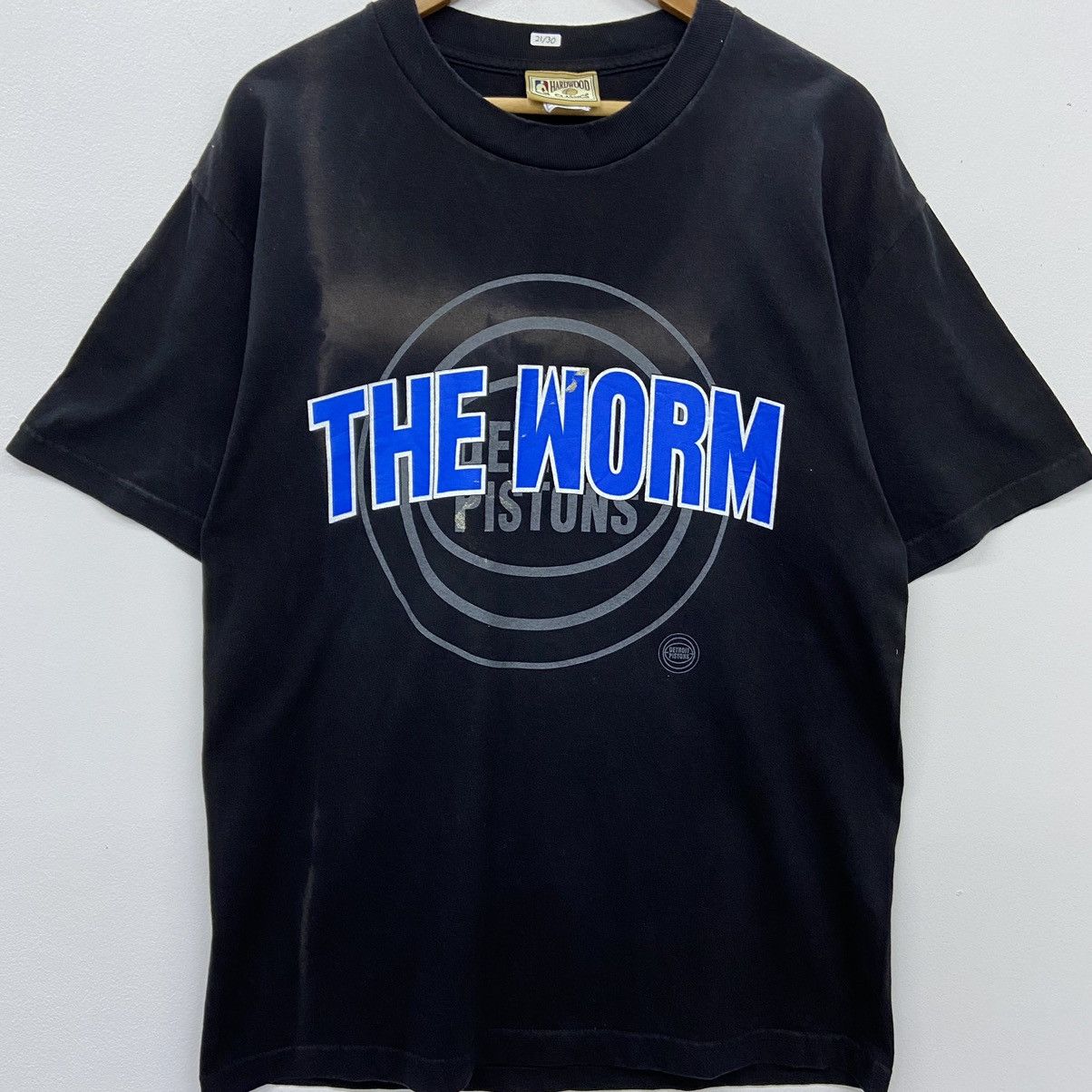 NBA Rare!! DENNIS RODMAN the worm detroit pistons team tee Size US L / EU 52-54 / 3 - 5 Thumbnail