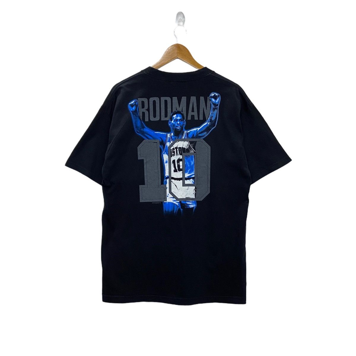 NBA Rare!! DENNIS RODMAN the worm detroit pistons team tee Size US L / EU 52-54 / 3 - 1 Thumbnail