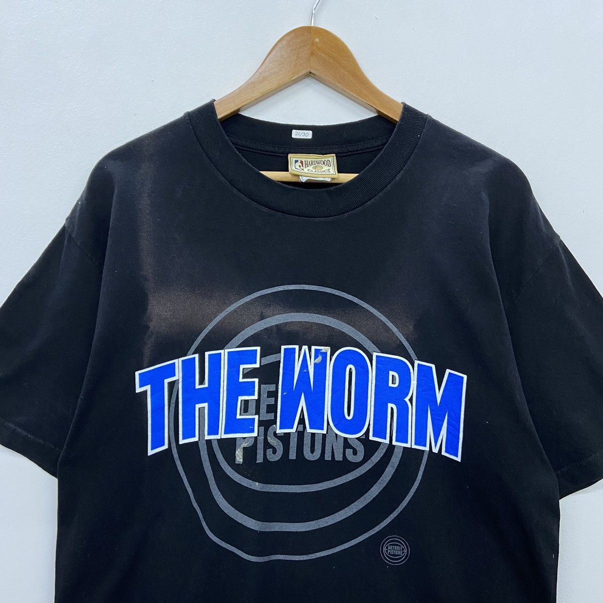 NBA Rare!! DENNIS RODMAN the worm detroit pistons team tee Size US L / EU 52-54 / 3 - 6 Thumbnail