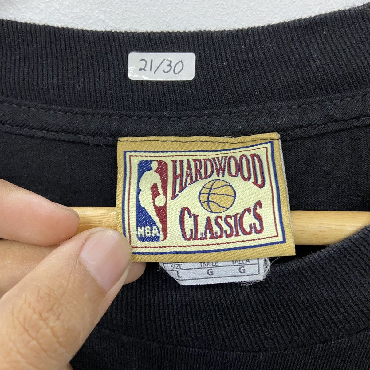 NBA Rare!! DENNIS RODMAN the worm detroit pistons team tee Size US L / EU 52-54 / 3 - 10 Thumbnail