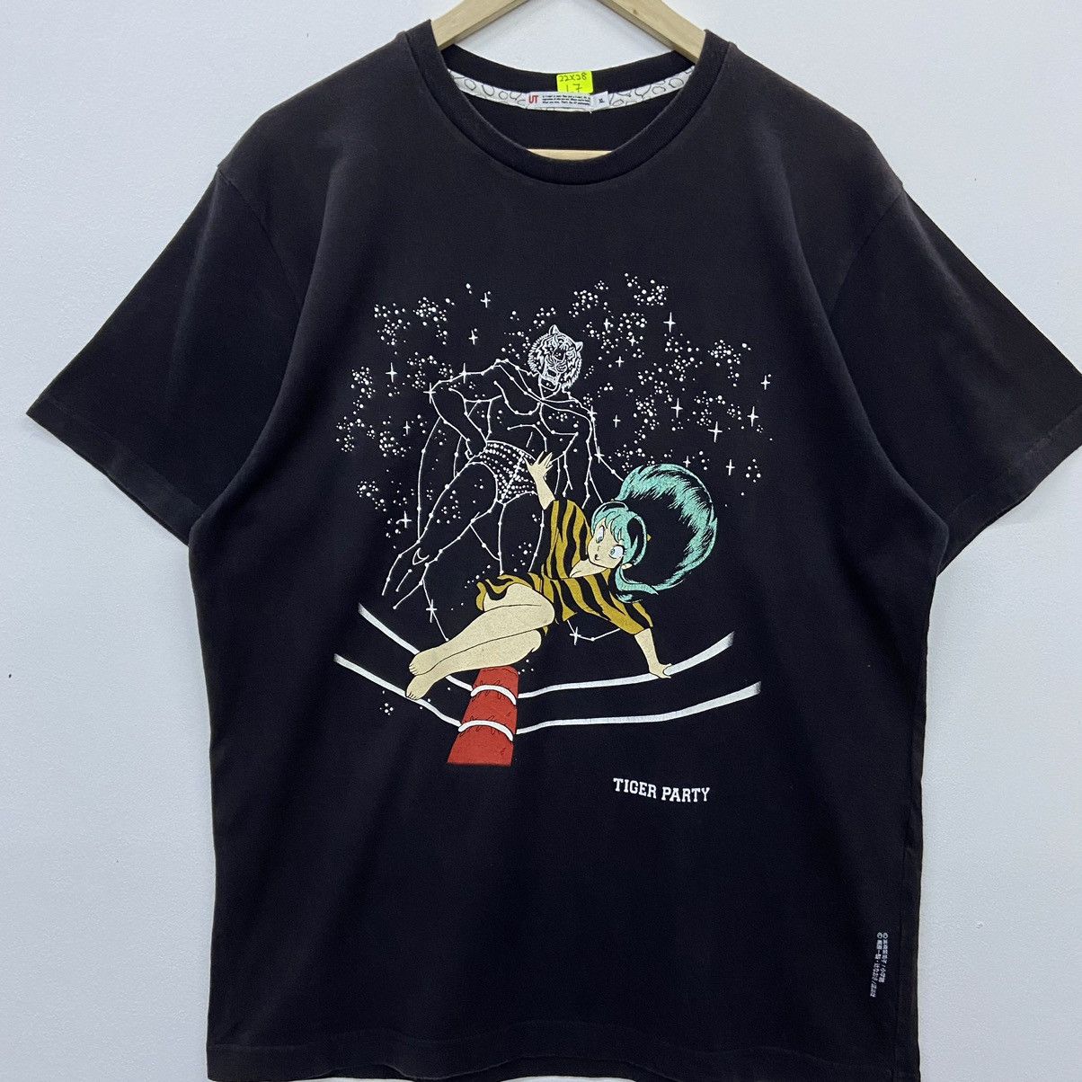 Anime × Japanese Brand Rare!! URUSEI YATSURA anime tiger party tee Size US XL / EU 56 / 4 - 2 Thumbnail